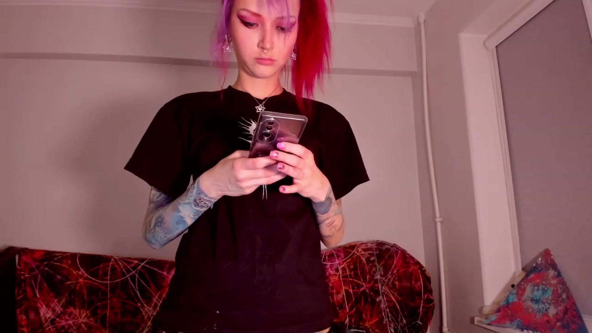 Gallery image thumbnail from LoreLaye1's myfreecams stream on, 12/05/2022, 13:54 image 13 of 20
