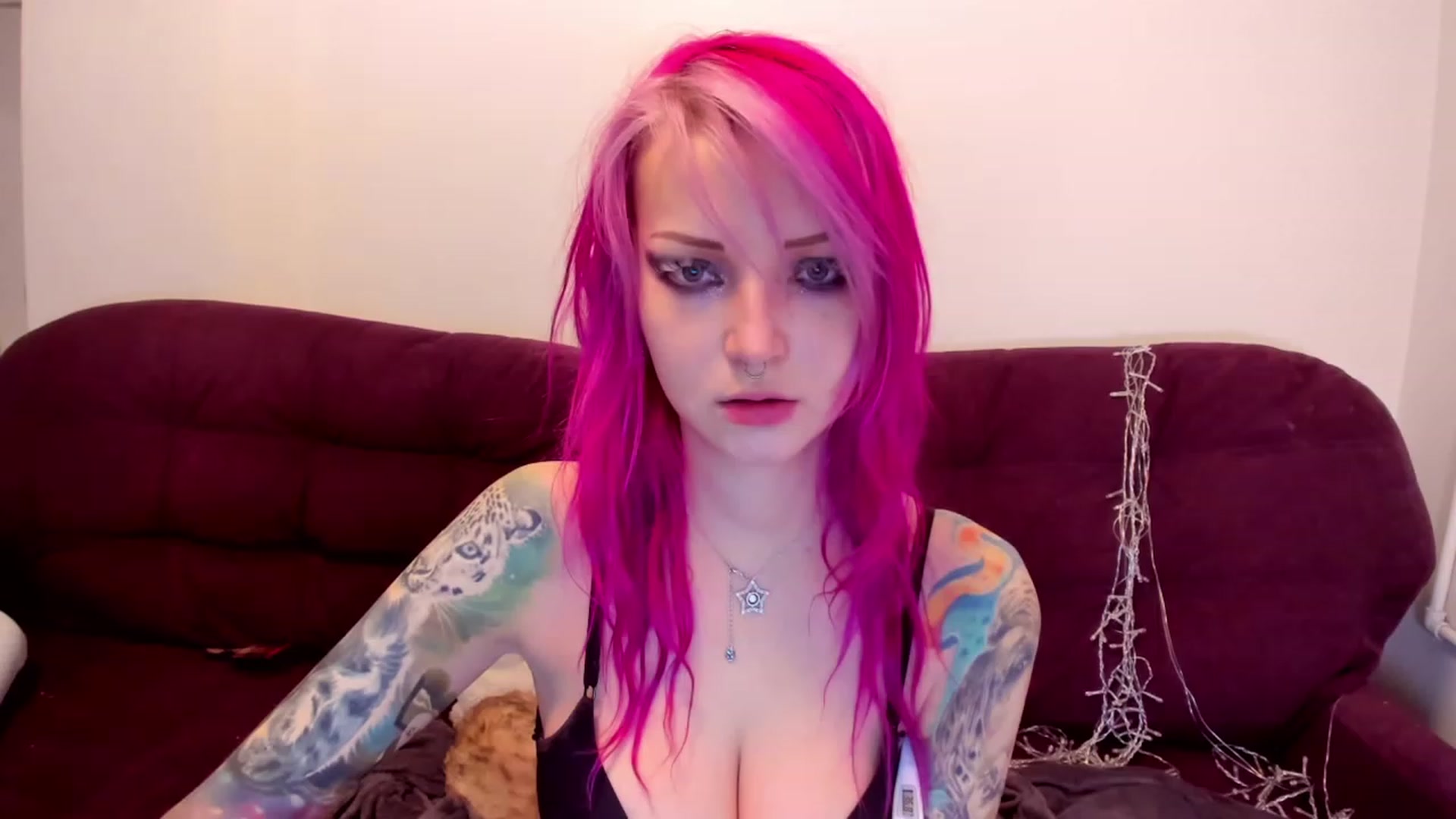 Gallery image thumbnail from LoreLaye1's myfreecams stream on, 01/01/2023, 11:20 image 2 of 20