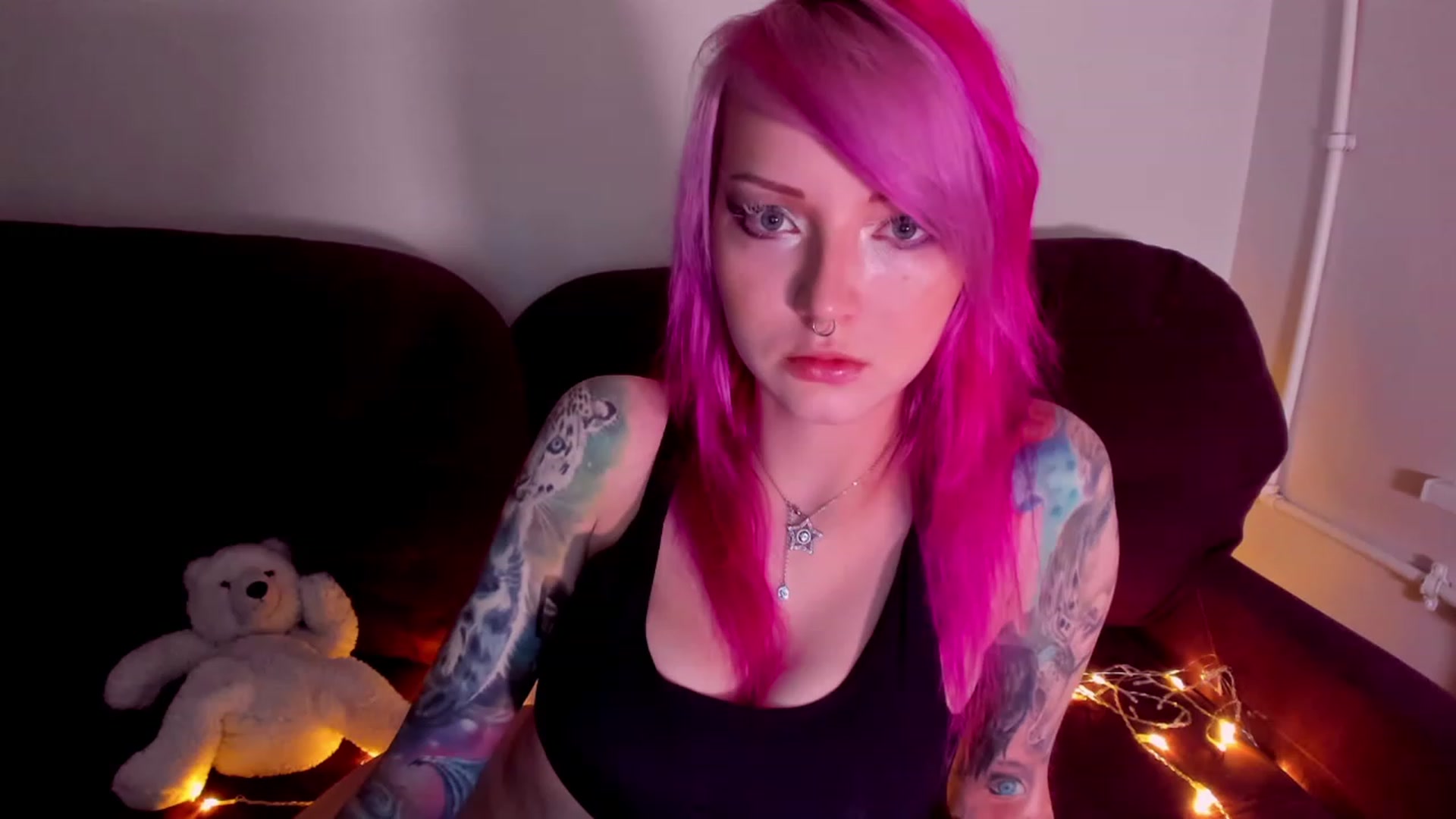 Gallery image thumbnail from LoreLaye1's myfreecams stream on, 01/02/2023, 11:13 image 11 of 20
