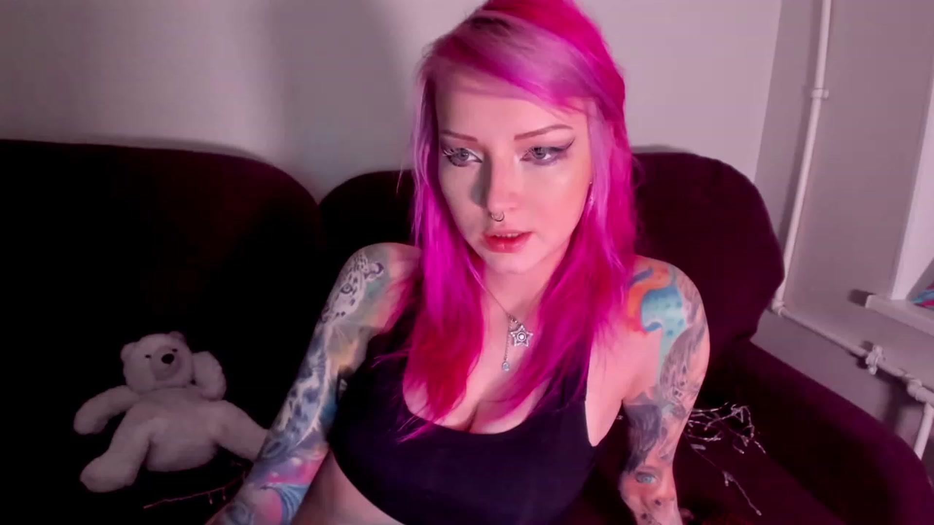Gallery image thumbnail from LoreLaye1's myfreecams stream on, 01/02/2023, 11:13 image 14 of 20