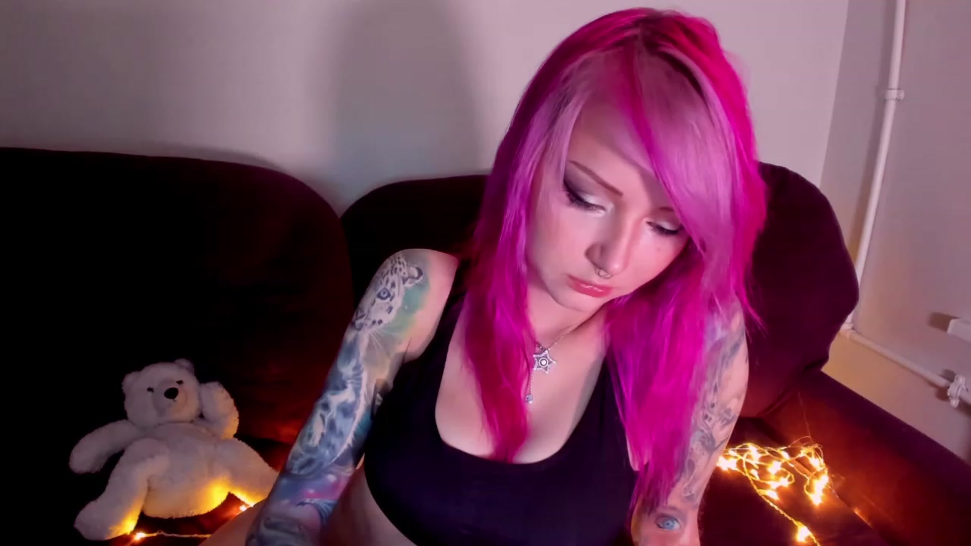 Gallery image thumbnail from LoreLaye1's myfreecams stream on, 01/02/2023, 11:13 image 12 of 20