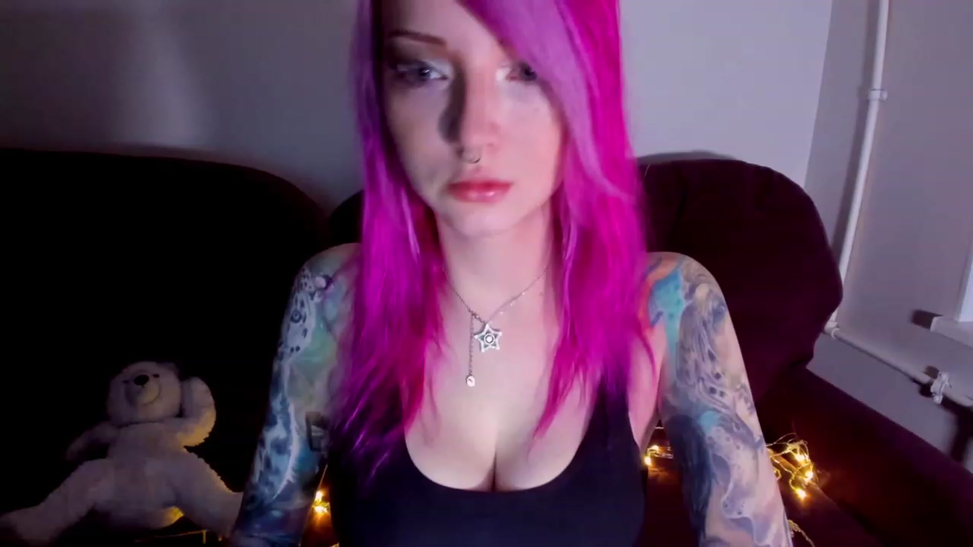 Gallery image thumbnail from LoreLaye1's myfreecams stream on, 01/02/2023, 11:13 image 9 of 20