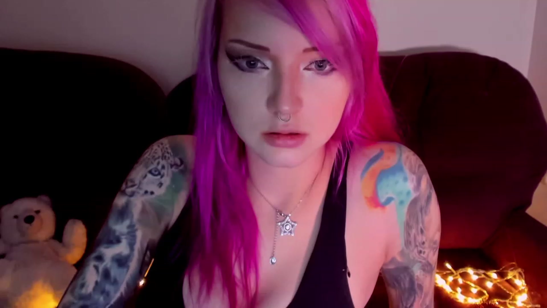 Gallery image thumbnail from LoreLaye1's myfreecams stream on, 01/02/2023, 12:18 image 19 of 20