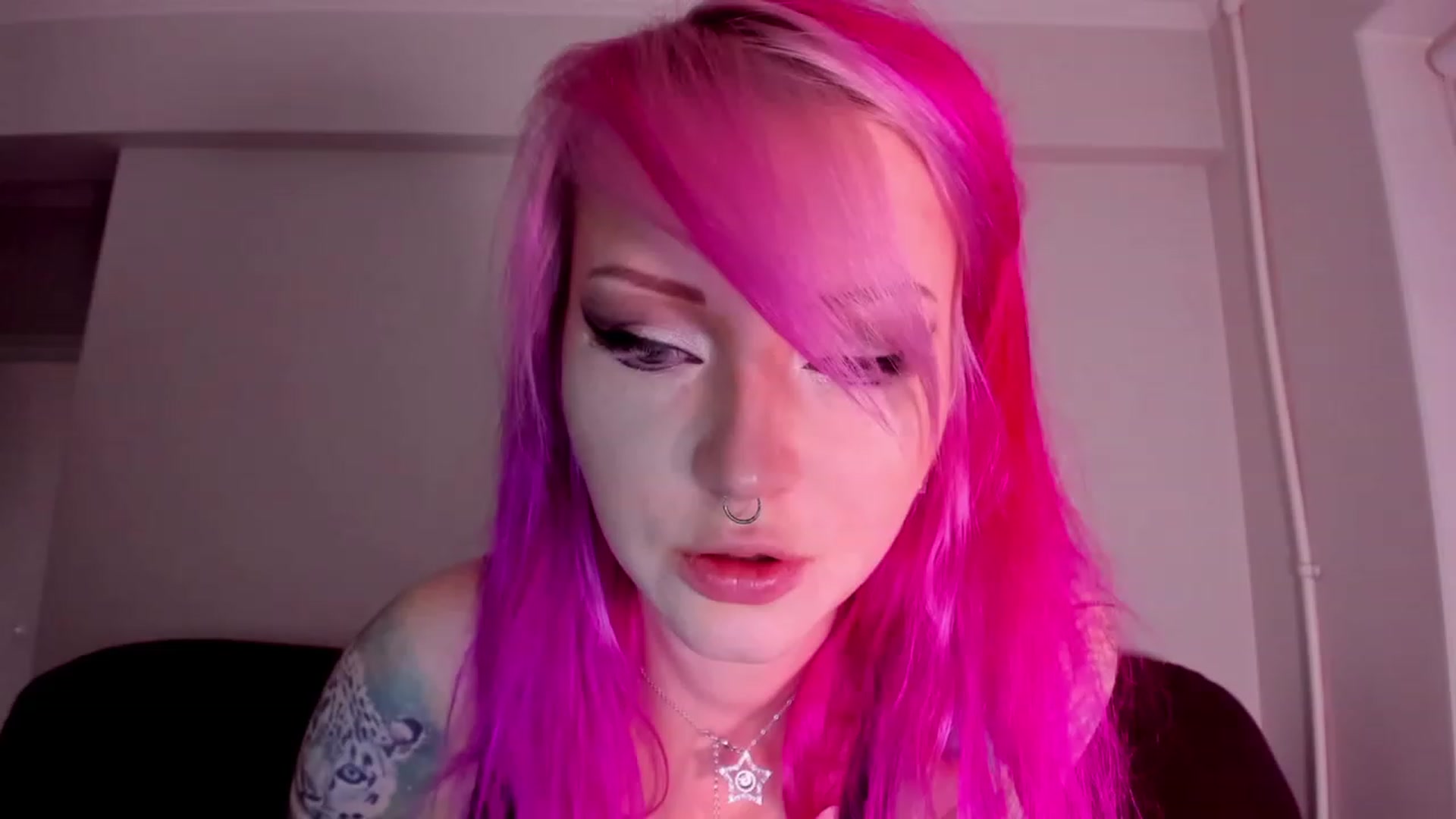 Gallery image thumbnail from LoreLaye1's myfreecams stream on, 01/02/2023, 12:18 image 3 of 20