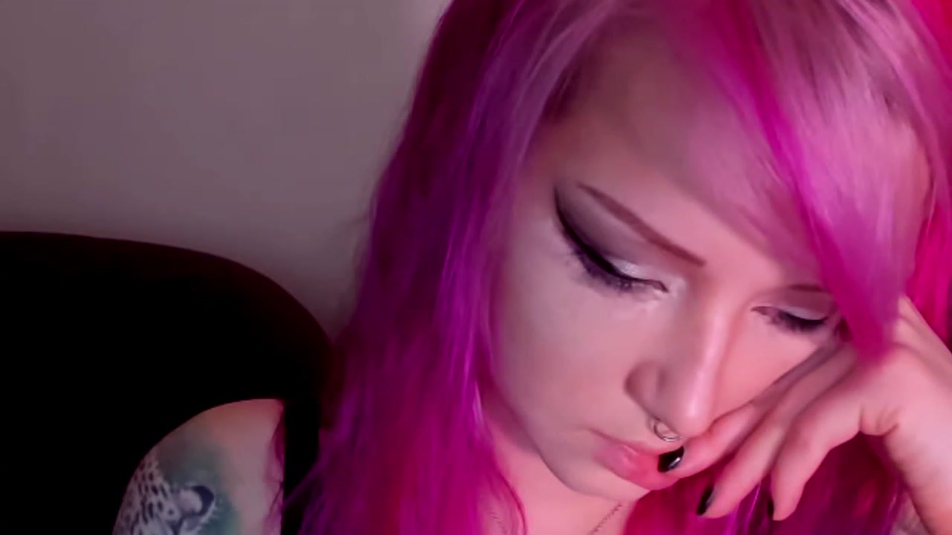 Gallery image thumbnail from LoreLaye1's myfreecams stream on, 01/02/2023, 12:18 image 10 of 20