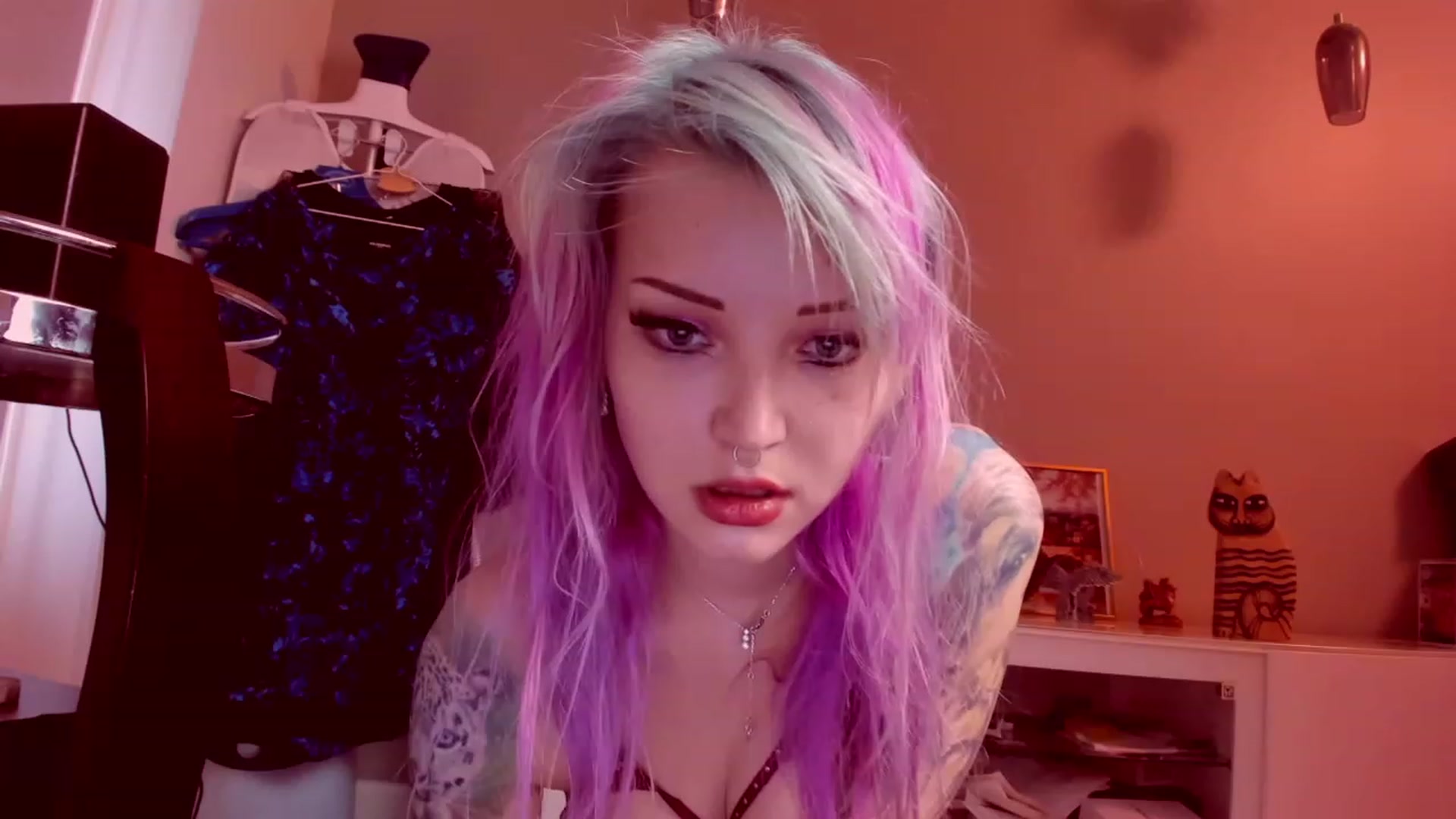 Gallery image thumbnail from LoreLaye1's myfreecams stream on, 03/26/2023, 14:27 image 9 of 20