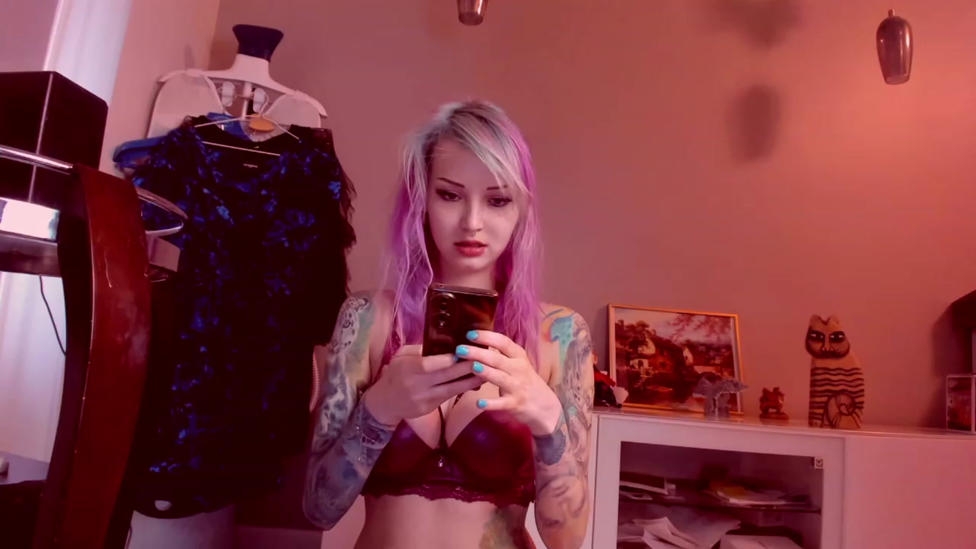 Gallery image thumbnail from LoreLaye1's myfreecams stream on, 03/26/2023, 14:27 image 11 of 20