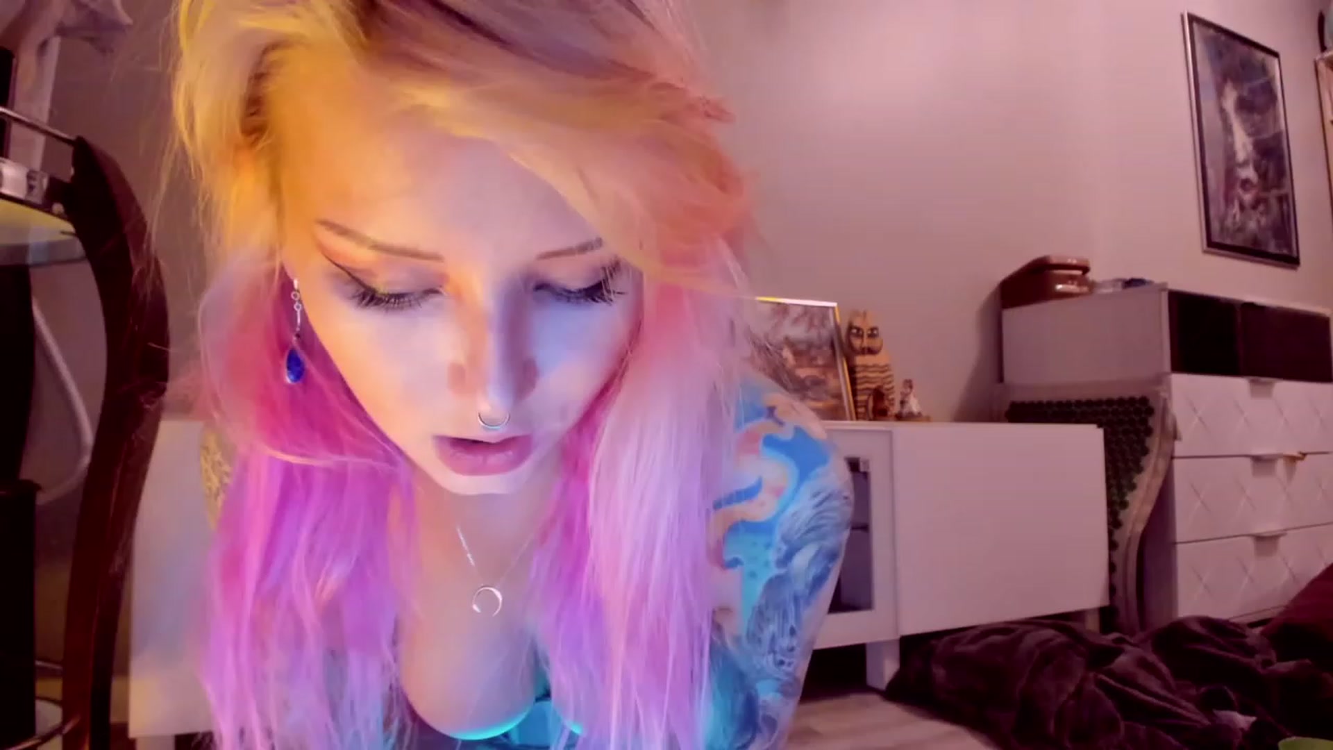 Gallery image thumbnail from LoreLaye1's myfreecams stream on, 07/12/2023, 12:28 image 18 of 20
