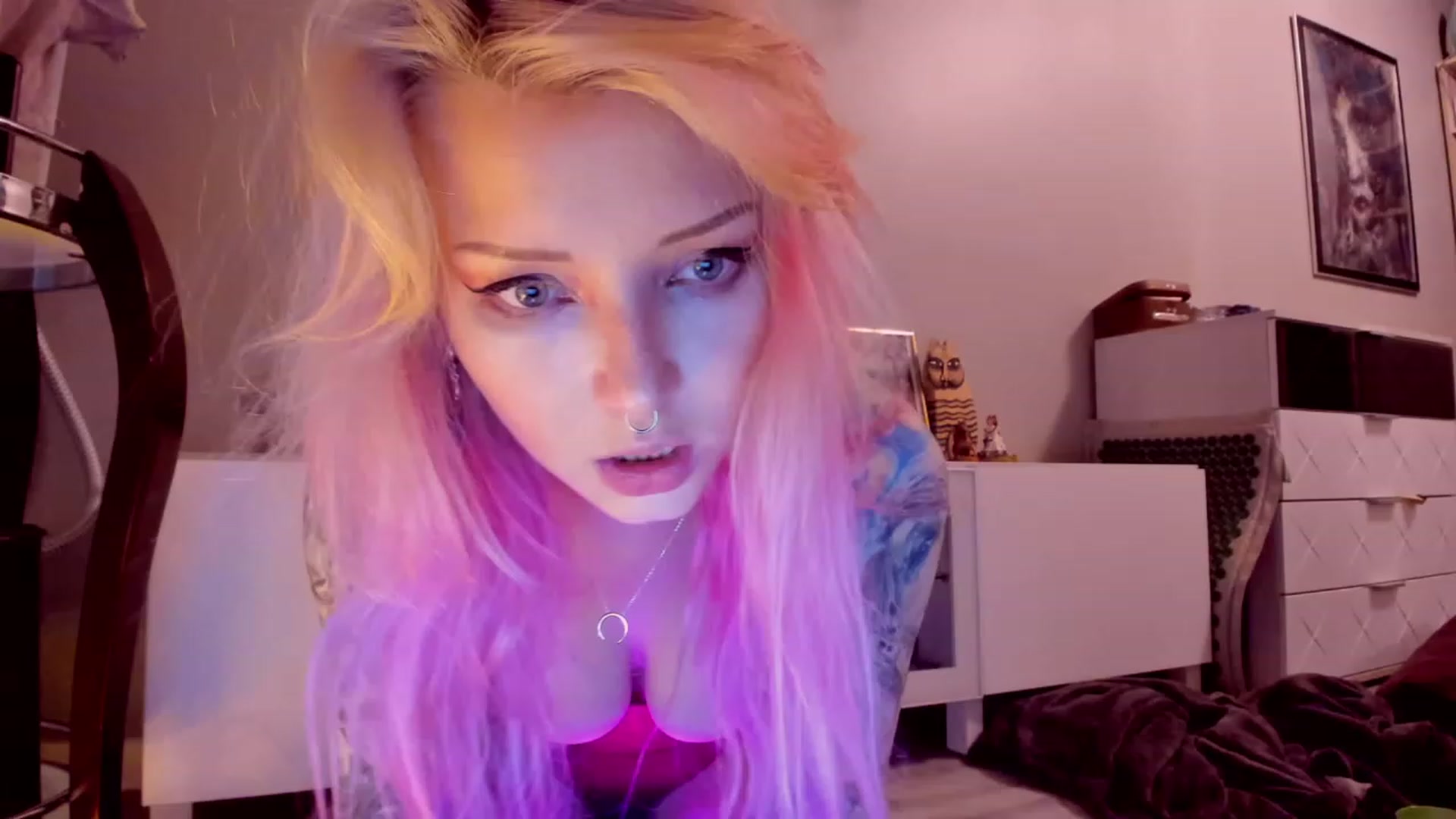 Gallery image thumbnail from LoreLaye1's myfreecams stream on, 07/12/2023, 12:28 image 16 of 20