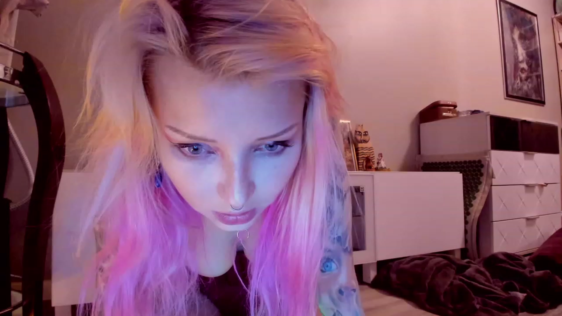 Gallery image thumbnail from LoreLaye1's myfreecams stream on, 07/12/2023, 12:28 image 1 of 20