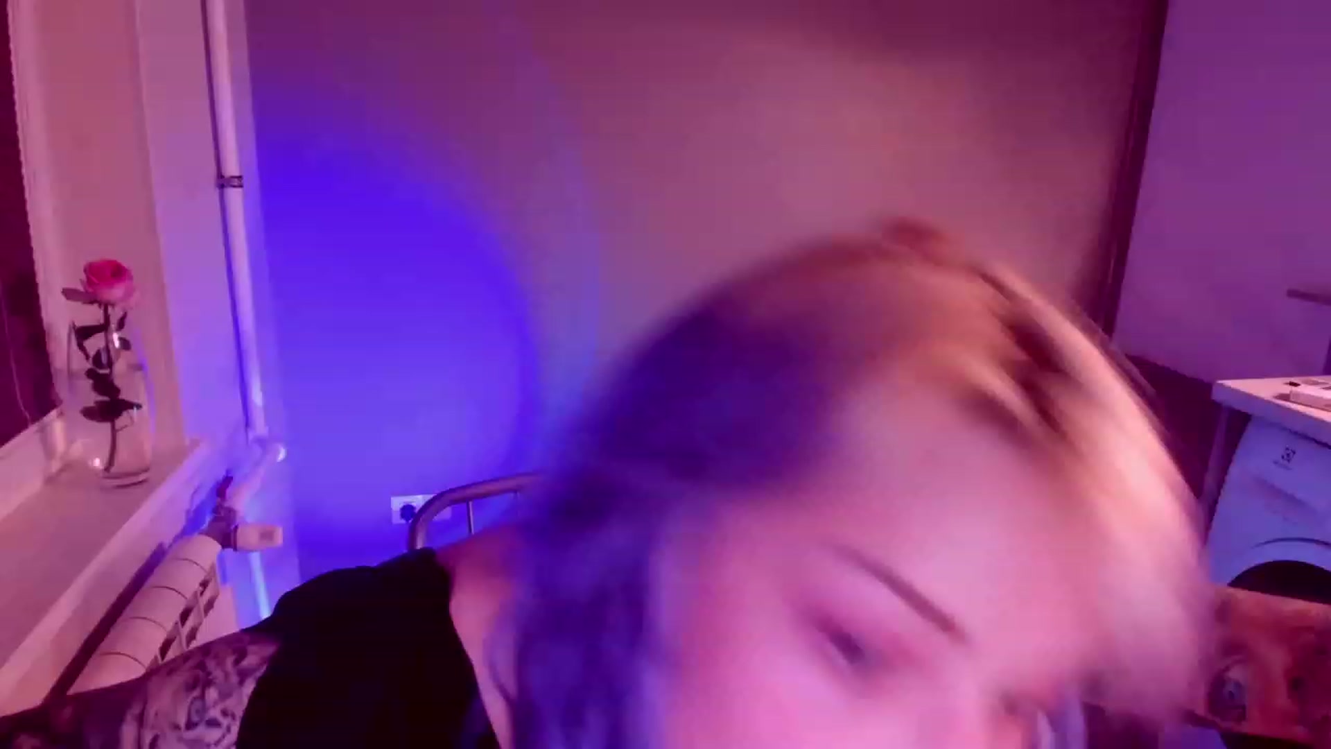 Gallery image thumbnail from LoreLaye1's myfreecams stream on, 11/26/2023, 17:17 image 18 of 20
