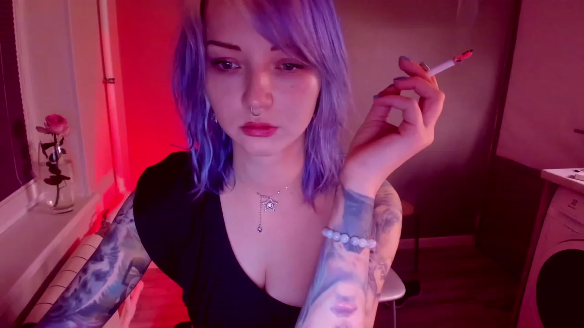 Gallery image thumbnail from LoreLaye1's myfreecams stream on, 11/26/2023, 17:17 image 2 of 20