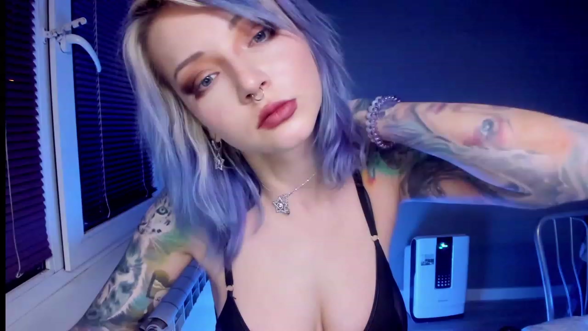 Gallery image thumbnail from LoreLaye1's myfreecams stream on, 12/13/2023, 13:57 image 5 of 20