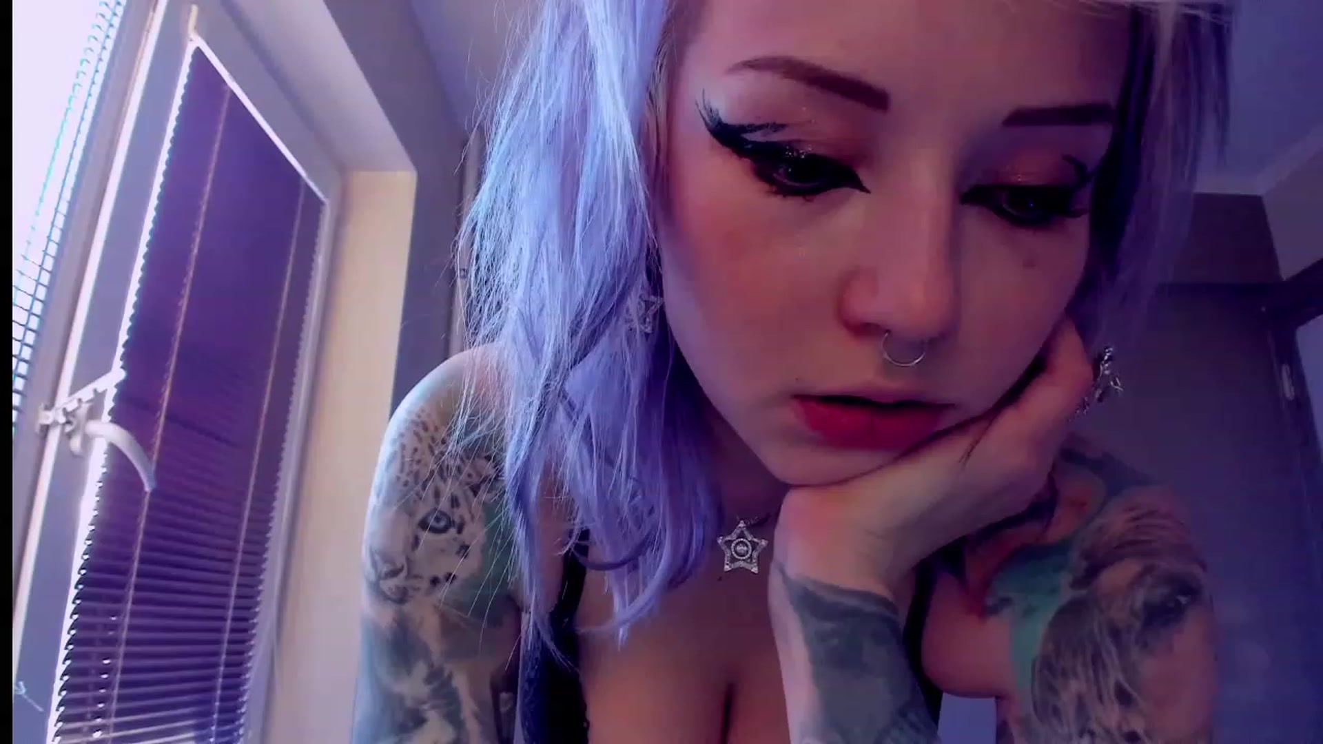 Gallery image thumbnail from LoreLaye1's myfreecams stream on, 12/17/2023, 10:59 image 17 of 20