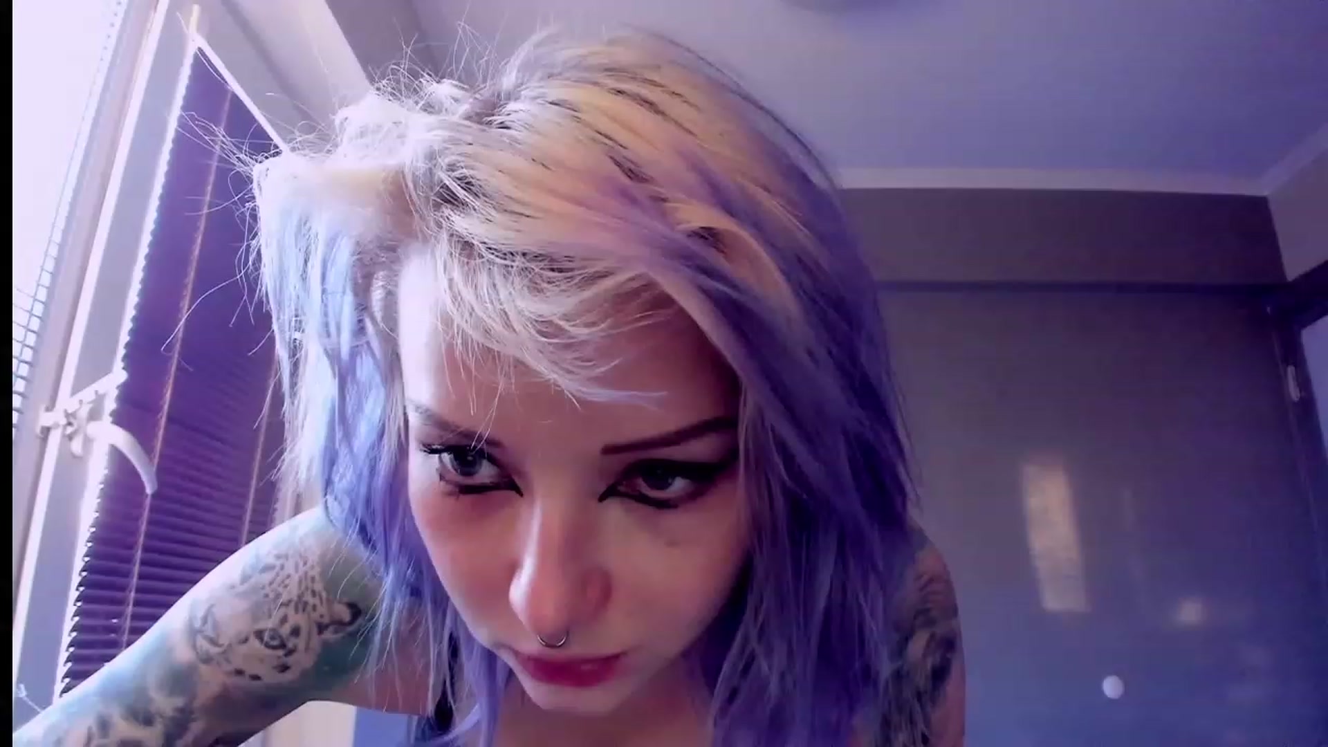 Gallery image thumbnail from LoreLaye1's myfreecams stream on, 12/17/2023, 10:59 image 18 of 20