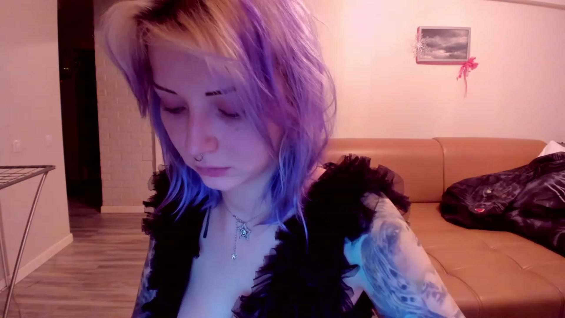 Gallery image thumbnail from LoreLaye1's myfreecams stream on, 12/23/2023, 13:40 image 3 of 20