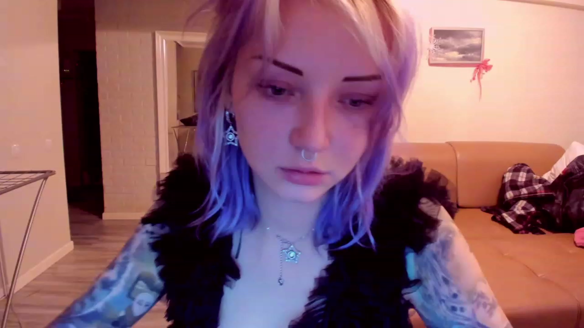 Gallery image thumbnail from LoreLaye1's myfreecams stream on, 12/23/2023, 13:40 image 12 of 20