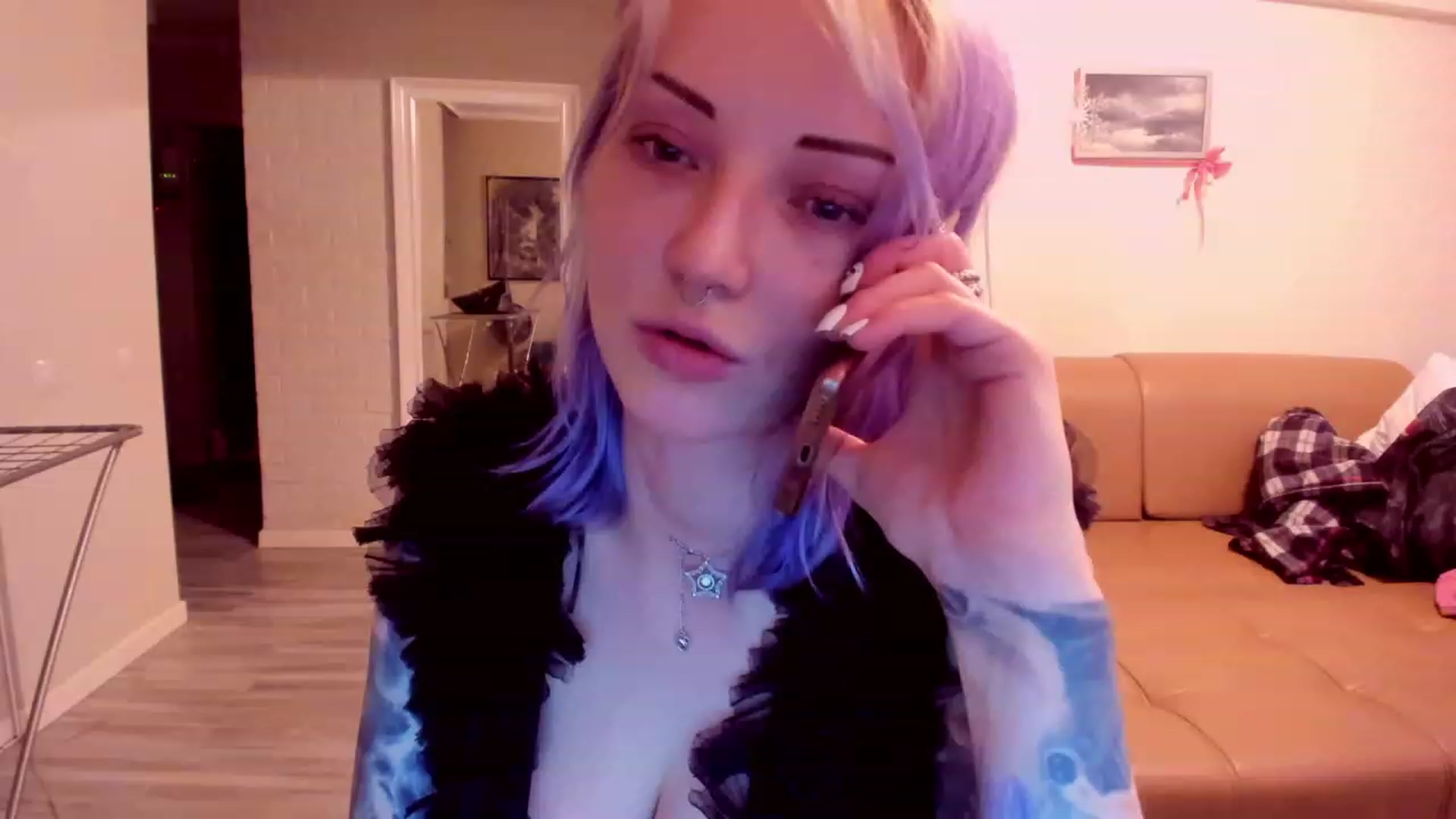 Gallery image thumbnail from LoreLaye1's myfreecams stream on, 12/23/2023, 13:40 image 11 of 20
