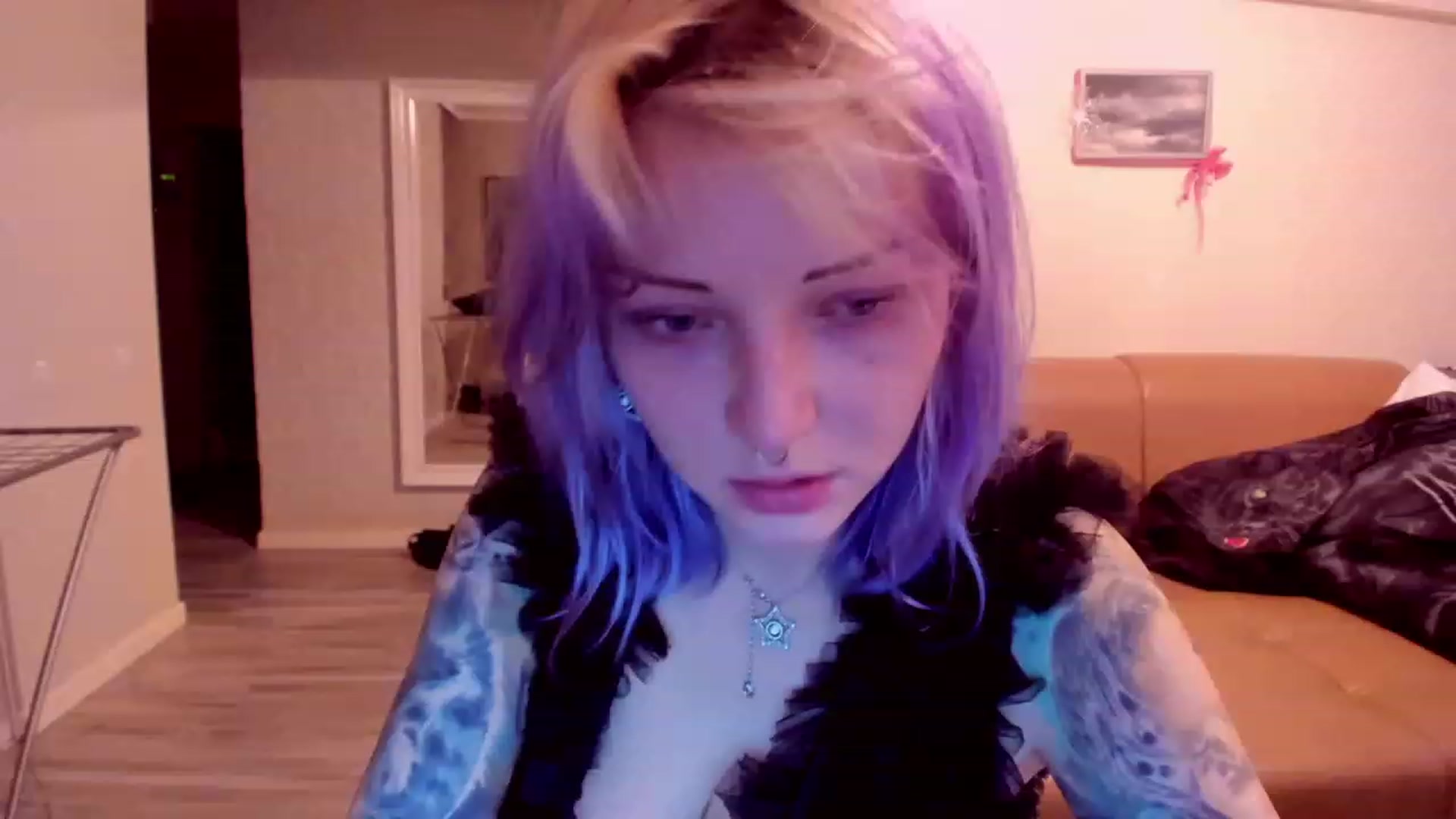 Gallery image thumbnail from LoreLaye1's myfreecams stream on, 12/23/2023, 13:40 image 2 of 20