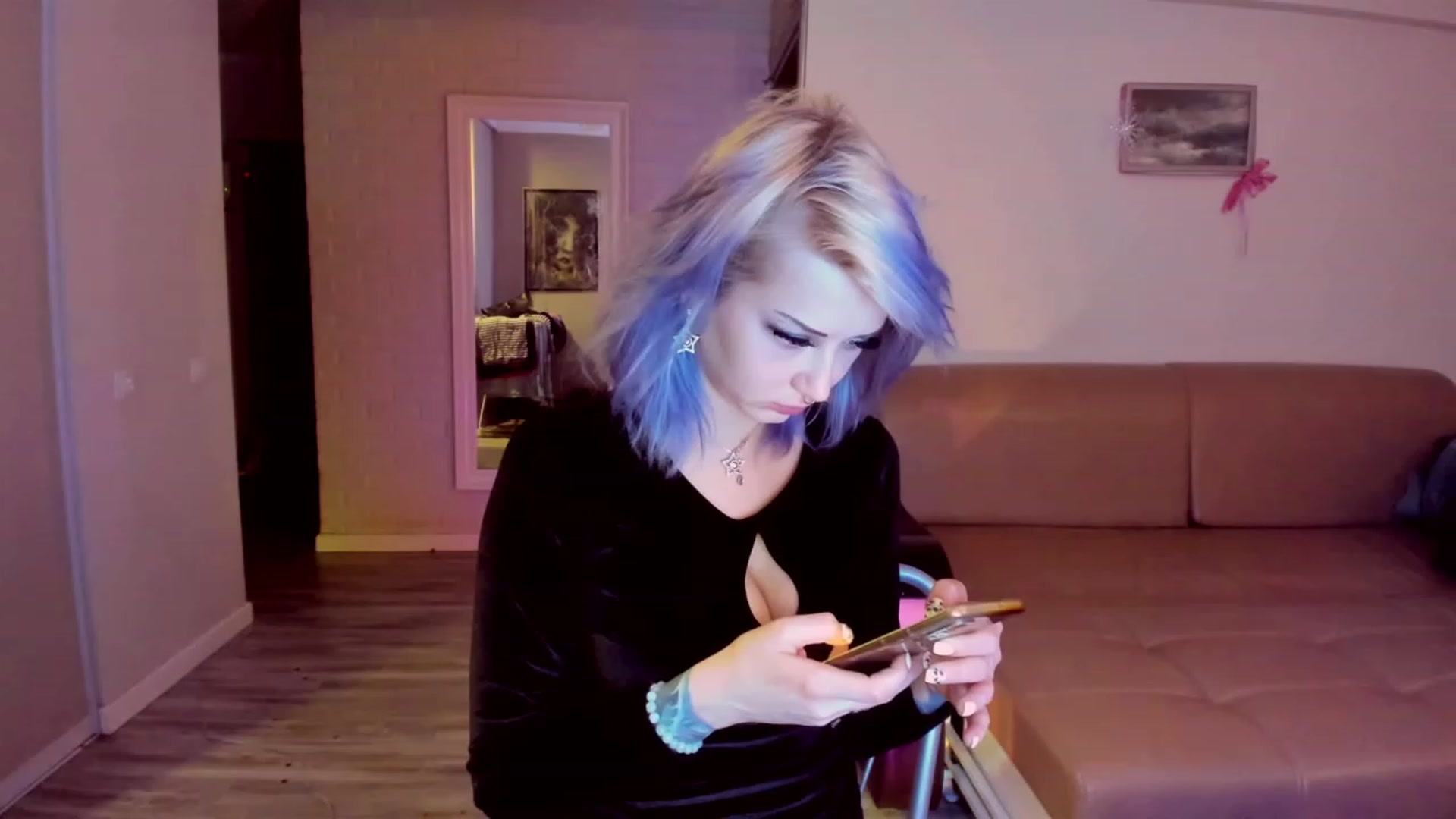 Gallery image thumbnail from LoreLaye1's myfreecams stream on, 12/24/2023, 21:30 image 4 of 20