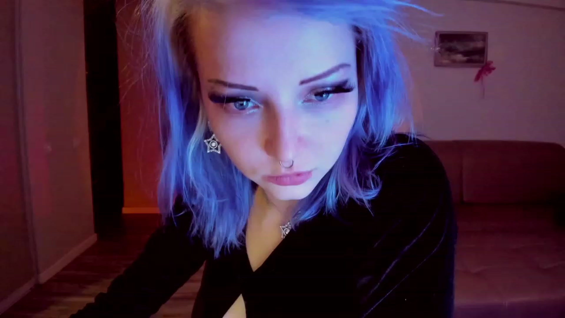 Gallery image thumbnail from LoreLaye1's myfreecams stream on, 12/24/2023, 21:30 image 16 of 20