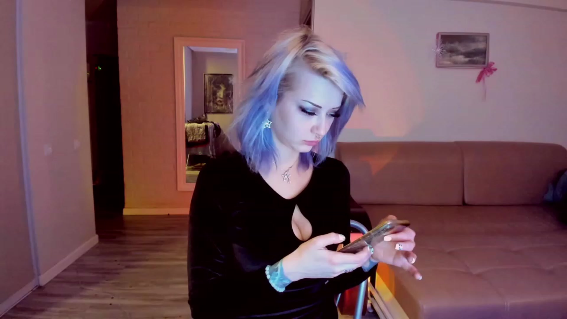 Gallery image thumbnail from LoreLaye1's myfreecams stream on, 12/24/2023, 21:30 image 3 of 20