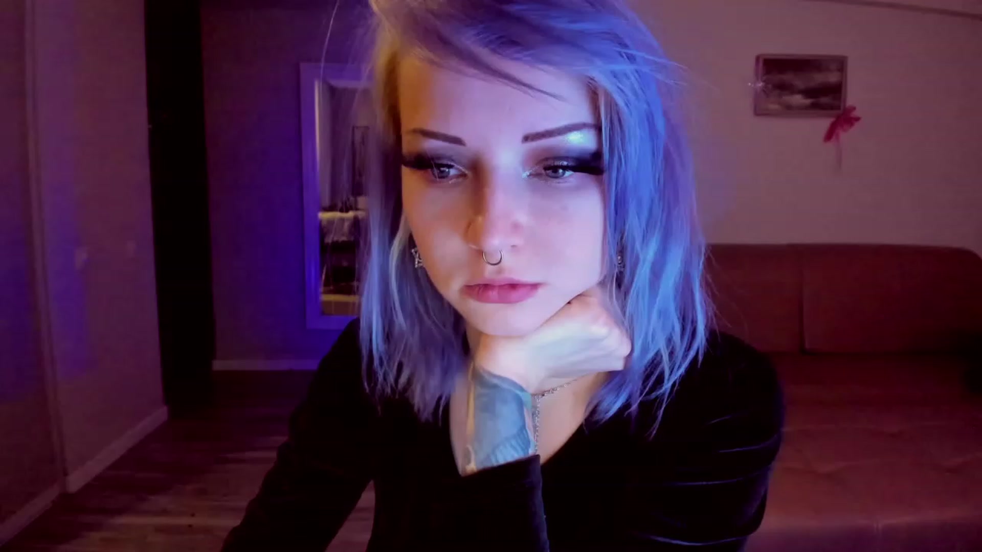 Gallery image thumbnail from LoreLaye1's myfreecams stream on, 12/24/2023, 22:22 image 19 of 20