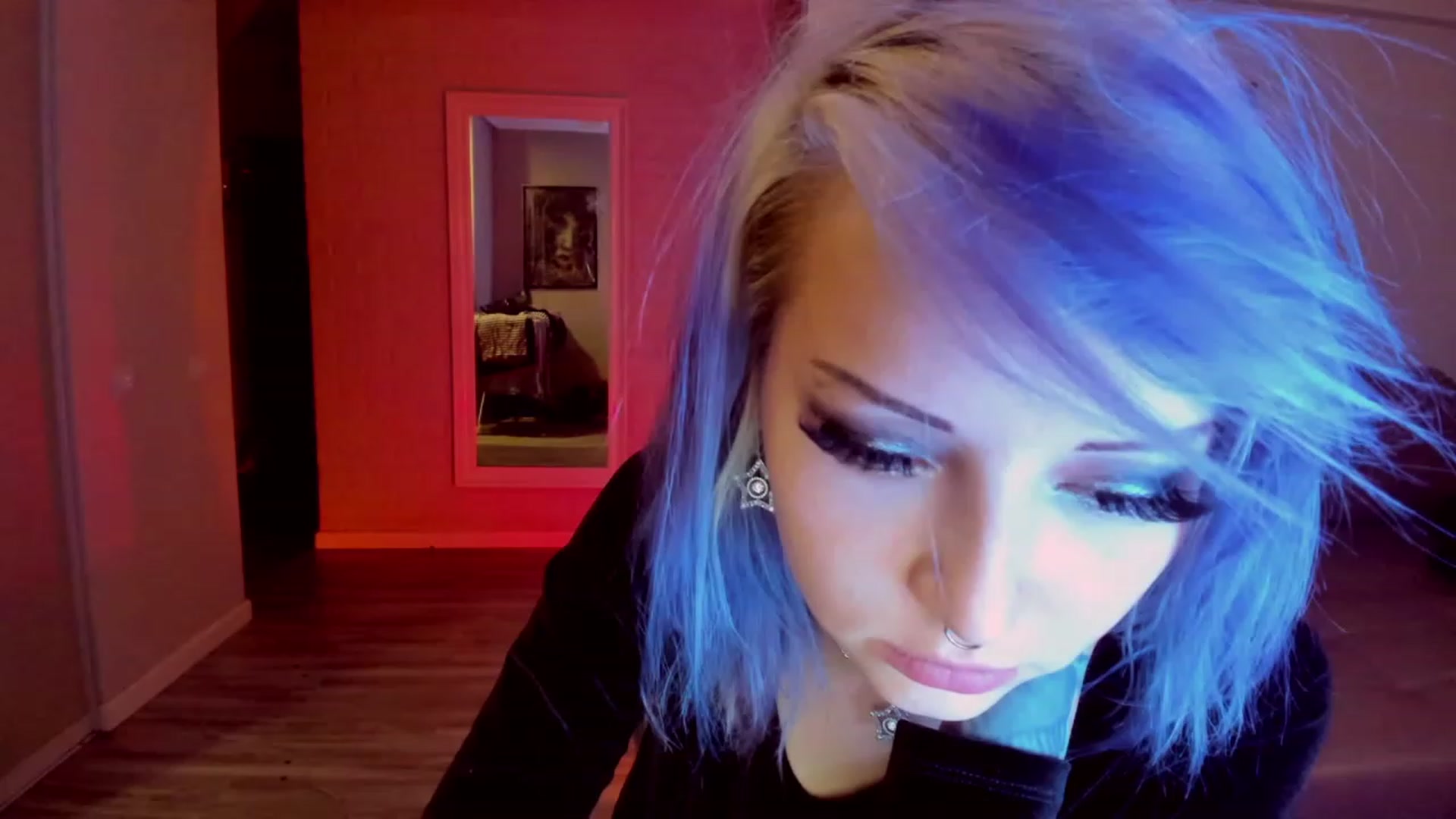 Gallery image thumbnail from LoreLaye1's myfreecams stream on, 12/24/2023, 22:22 image 18 of 20