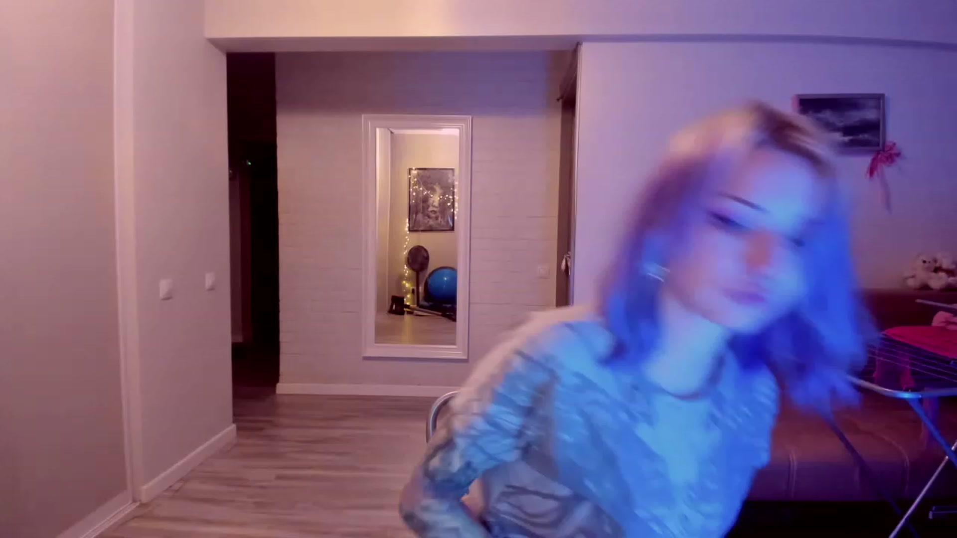 Gallery image thumbnail from LoreLaye1's myfreecams stream on, 12/27/2023, 14:30 image 12 of 20