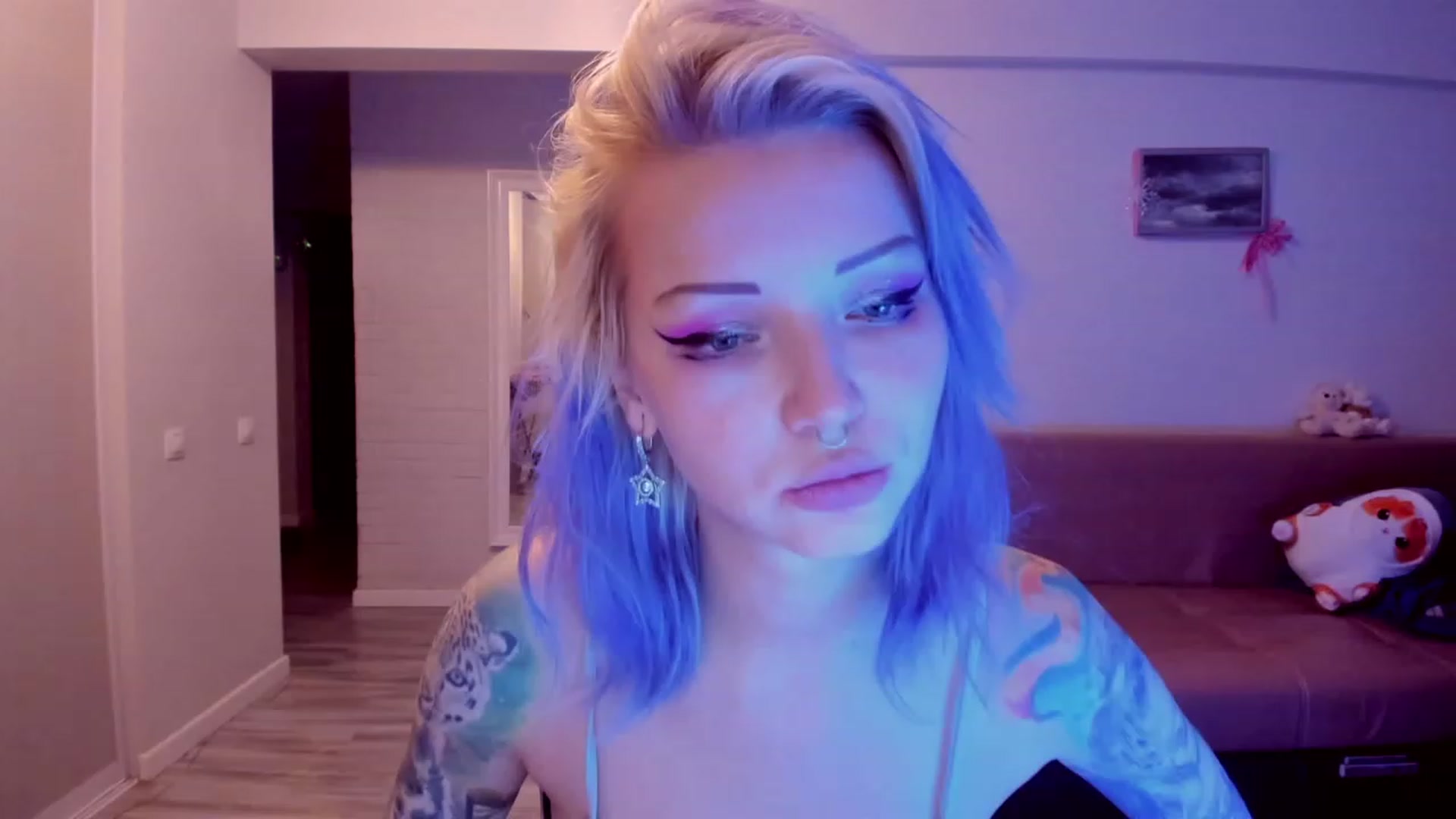 Gallery image thumbnail from LoreLaye1's myfreecams stream on, 12/27/2023, 15:33 image 6 of 20