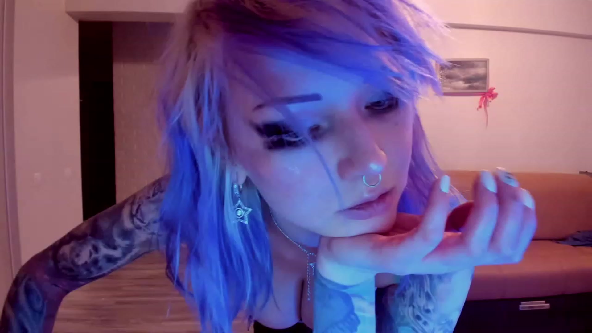 Gallery image thumbnail from LoreLaye1's myfreecams stream on, 12/28/2023, 14:37 image 10 of 20