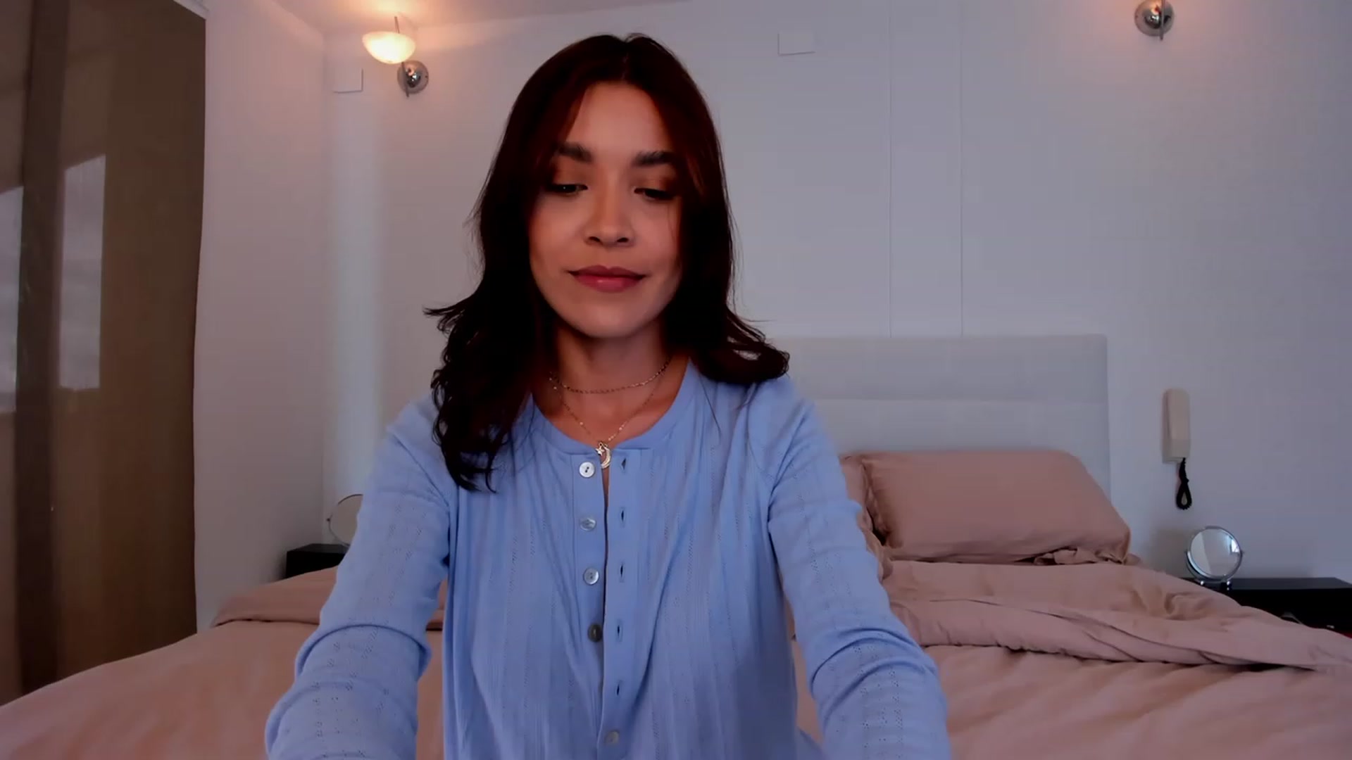 Gallery image thumbnail from Lore_23's myfreecams stream on, 01/04/2023, 16:41 image 16 of 20