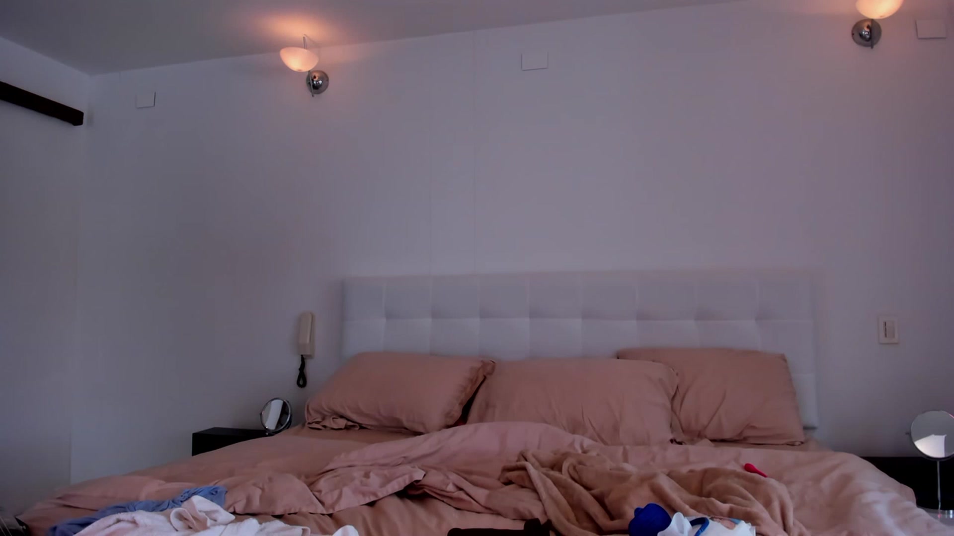 Gallery image thumbnail from Lore_23's myfreecams stream on, 01/04/2023, 20:01 image 5 of 20
