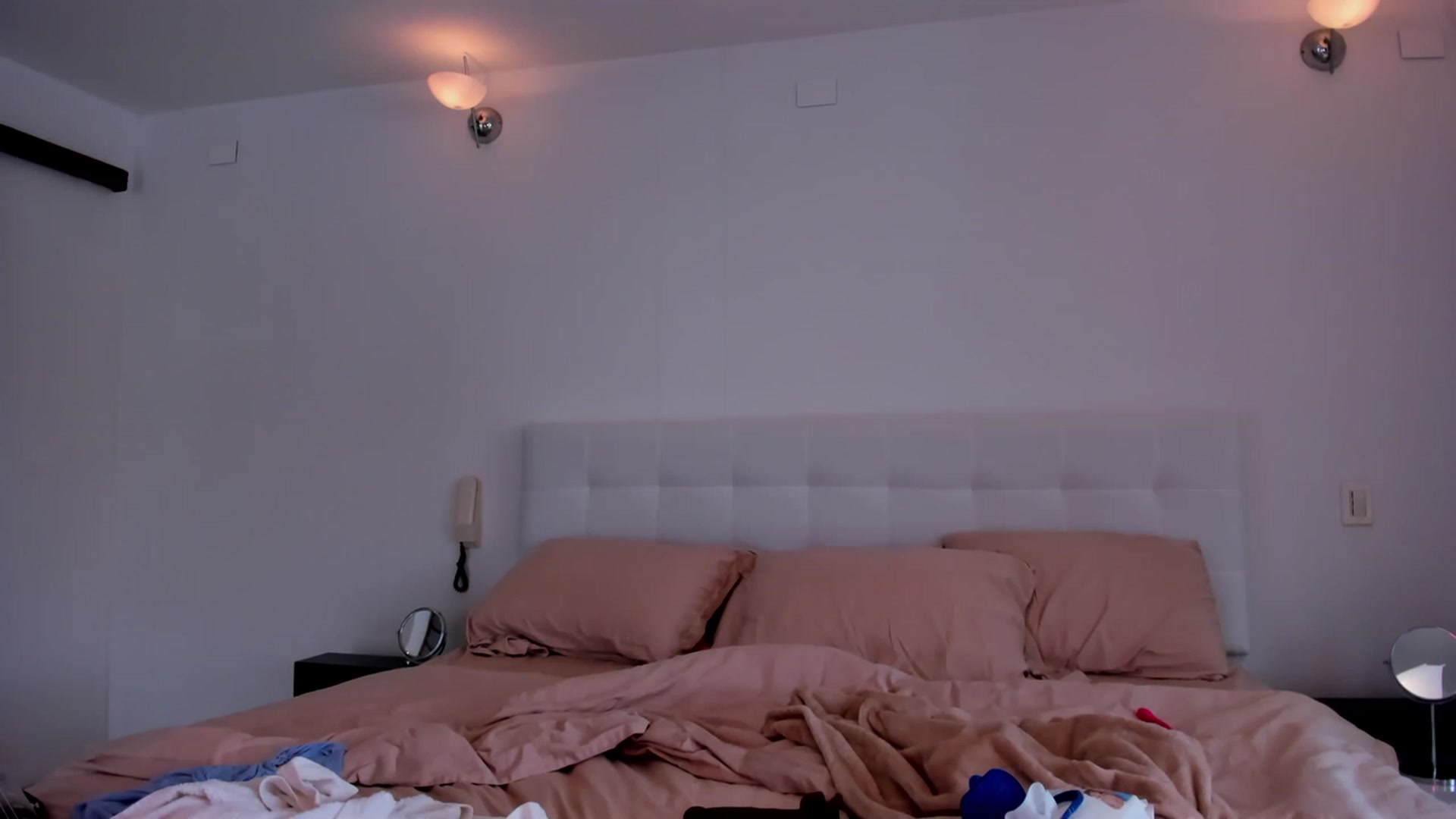 Gallery image thumbnail from Lore_23's myfreecams stream on, 01/04/2023, 20:01 image 7 of 20