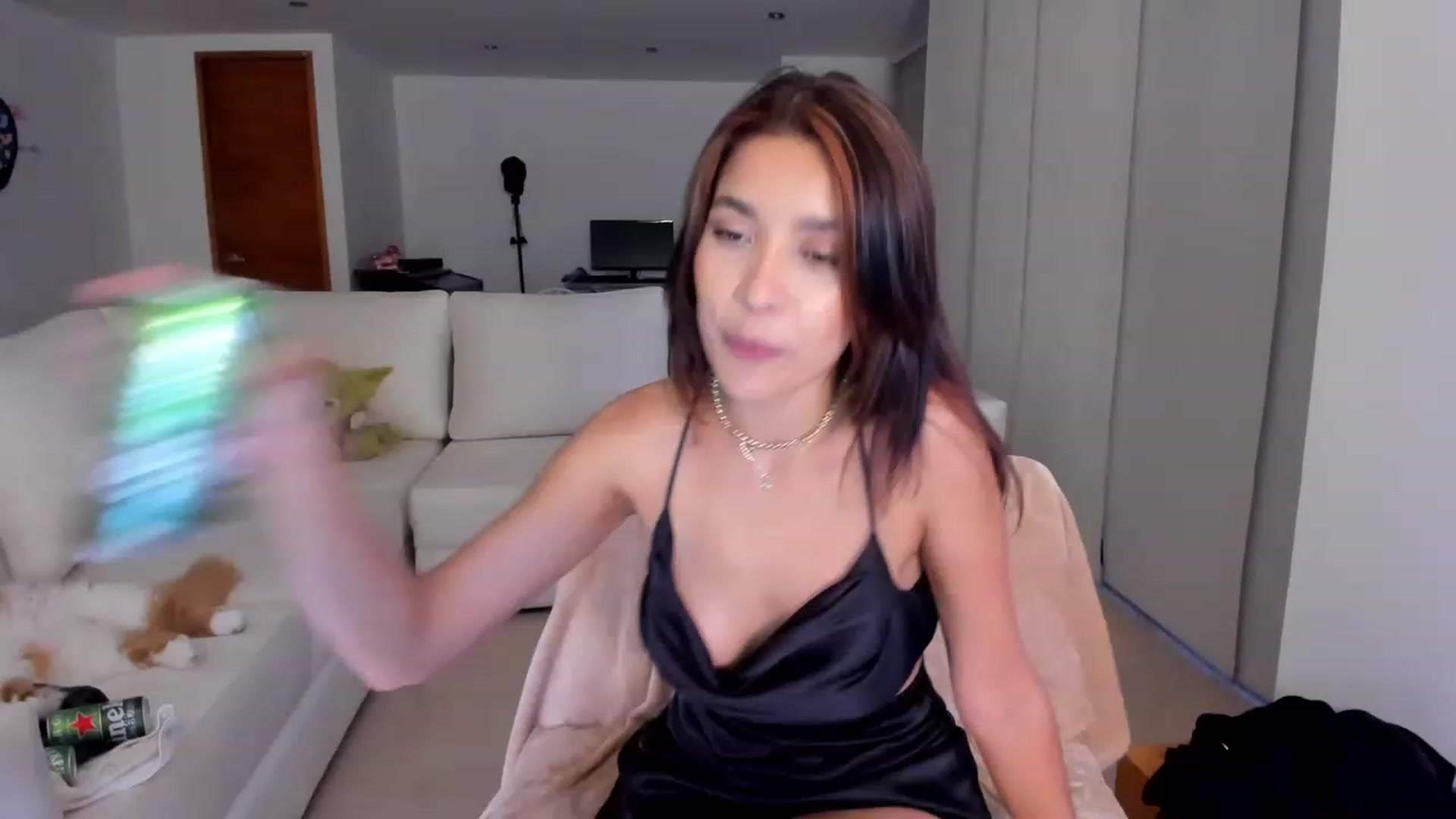 Gallery image thumbnail from Lore_23's myfreecams stream on, 01/08/2023, 11:21 image 6 of 20