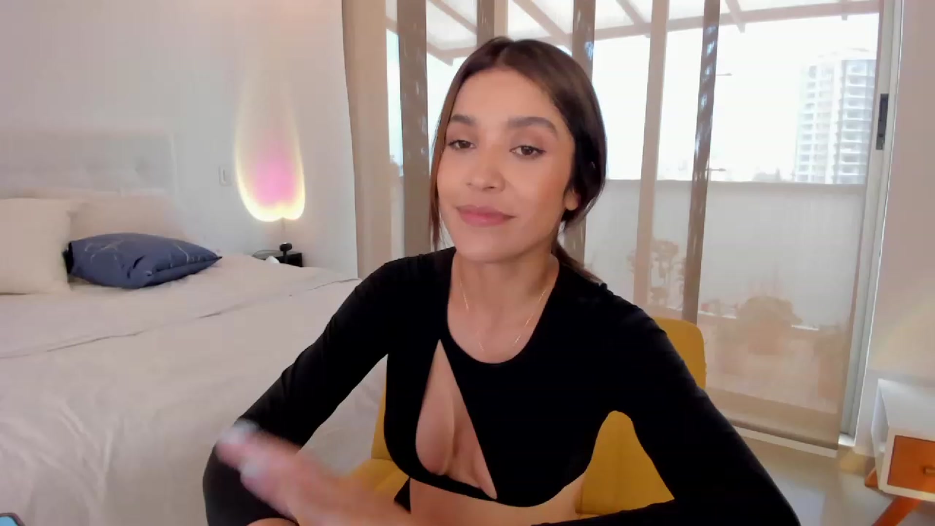 Gallery image thumbnail from Lore_23's myfreecams stream on, 02/23/2023, 17:38 image 6 of 20
