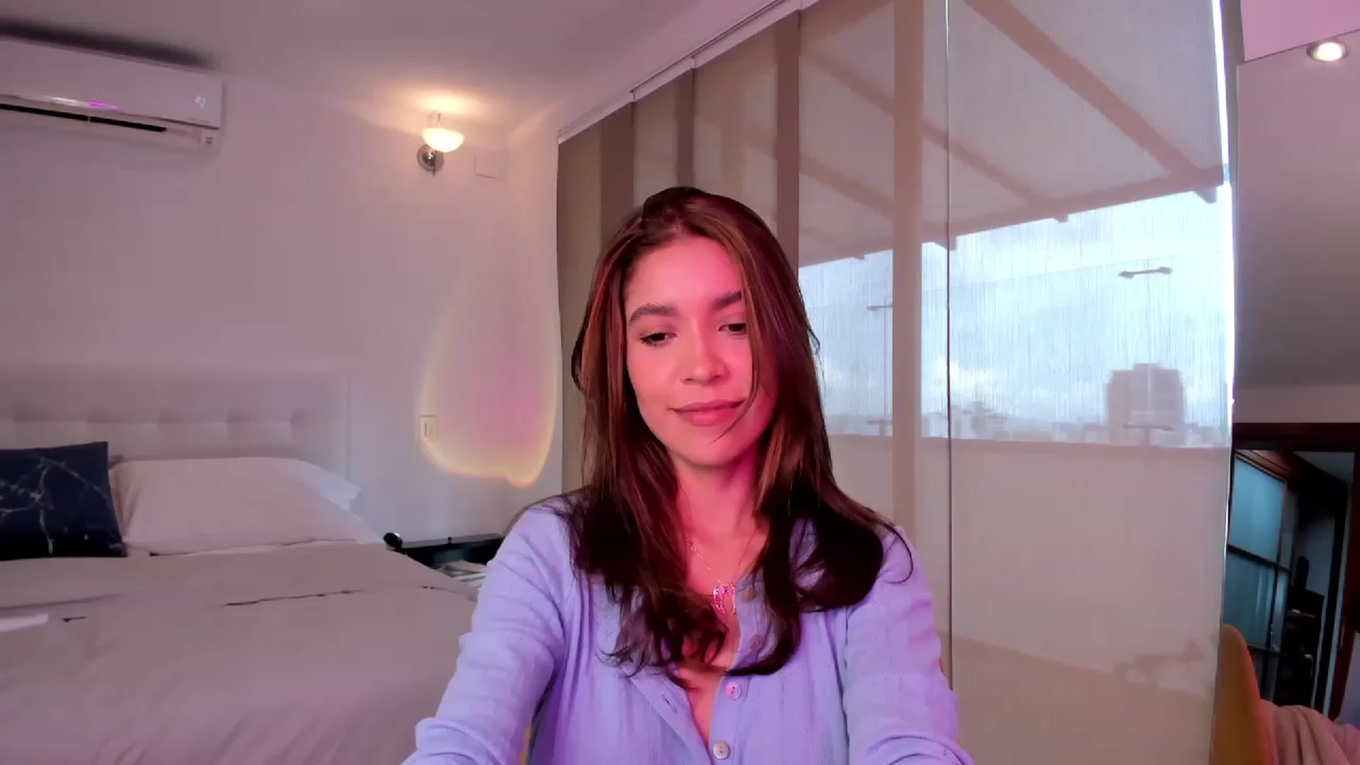 Gallery image thumbnail from Lore_23's myfreecams stream on, 04/08/2023, 15:21 image 2 of 20