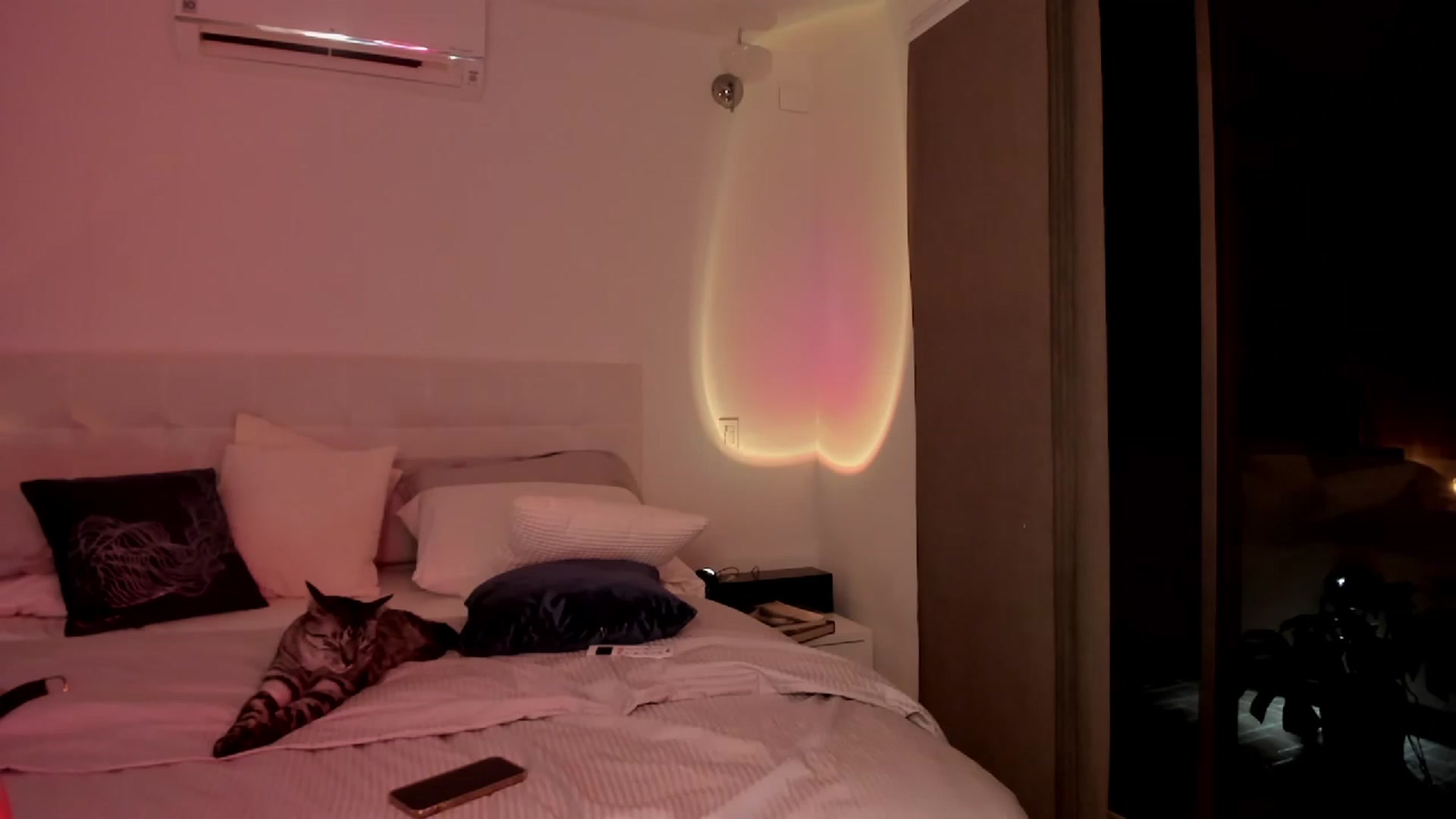 Gallery image thumbnail from Lore_23's myfreecams stream on, 04/09/2023, 08:43 image 18 of 20