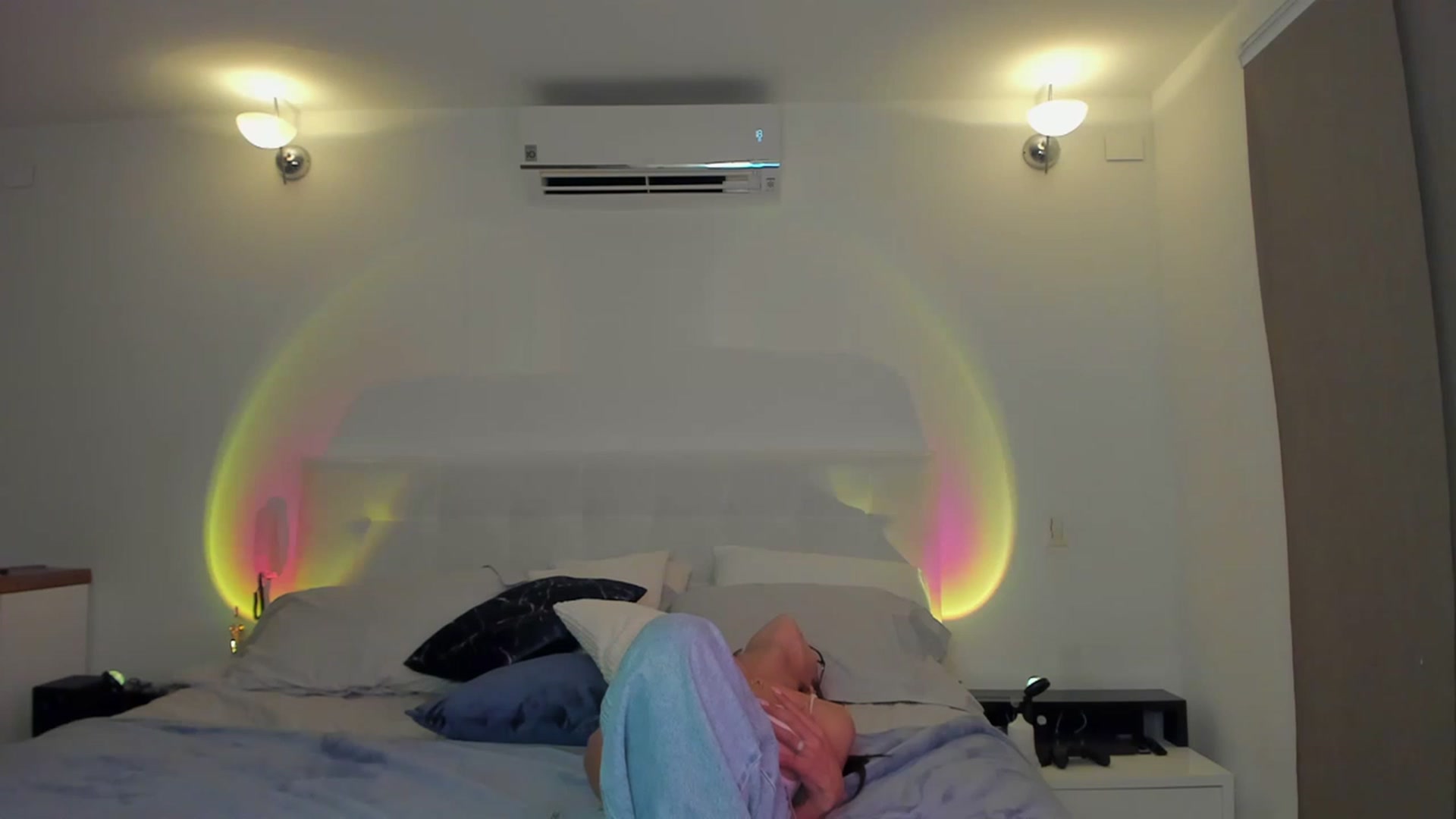 Gallery image thumbnail from Lore_23's myfreecams stream on, 05/06/2023, 24:56 image 7 of 20