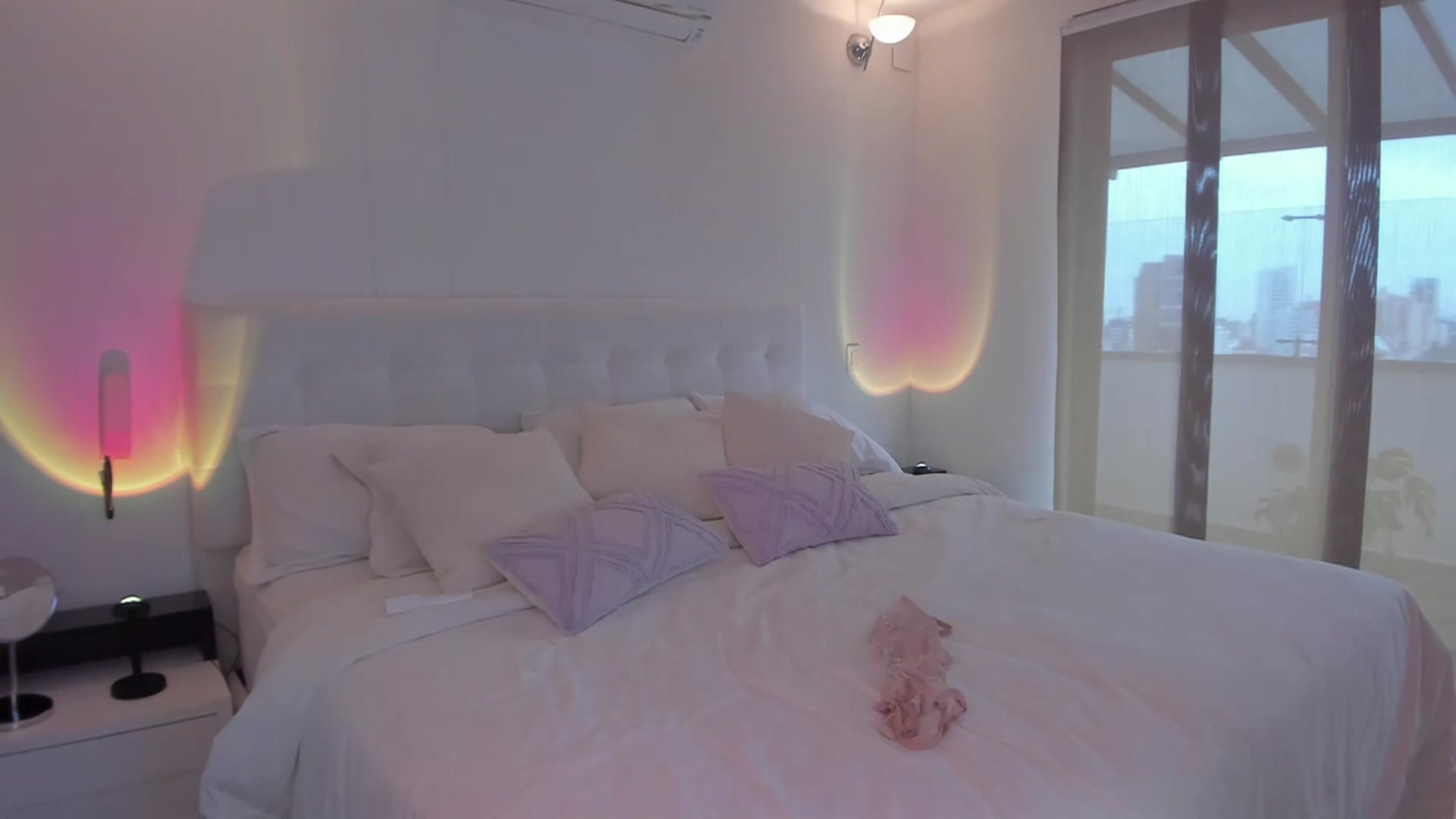 Gallery image thumbnail from Lore_23's myfreecams stream on, 05/23/2023, 13:33 image 15 of 20