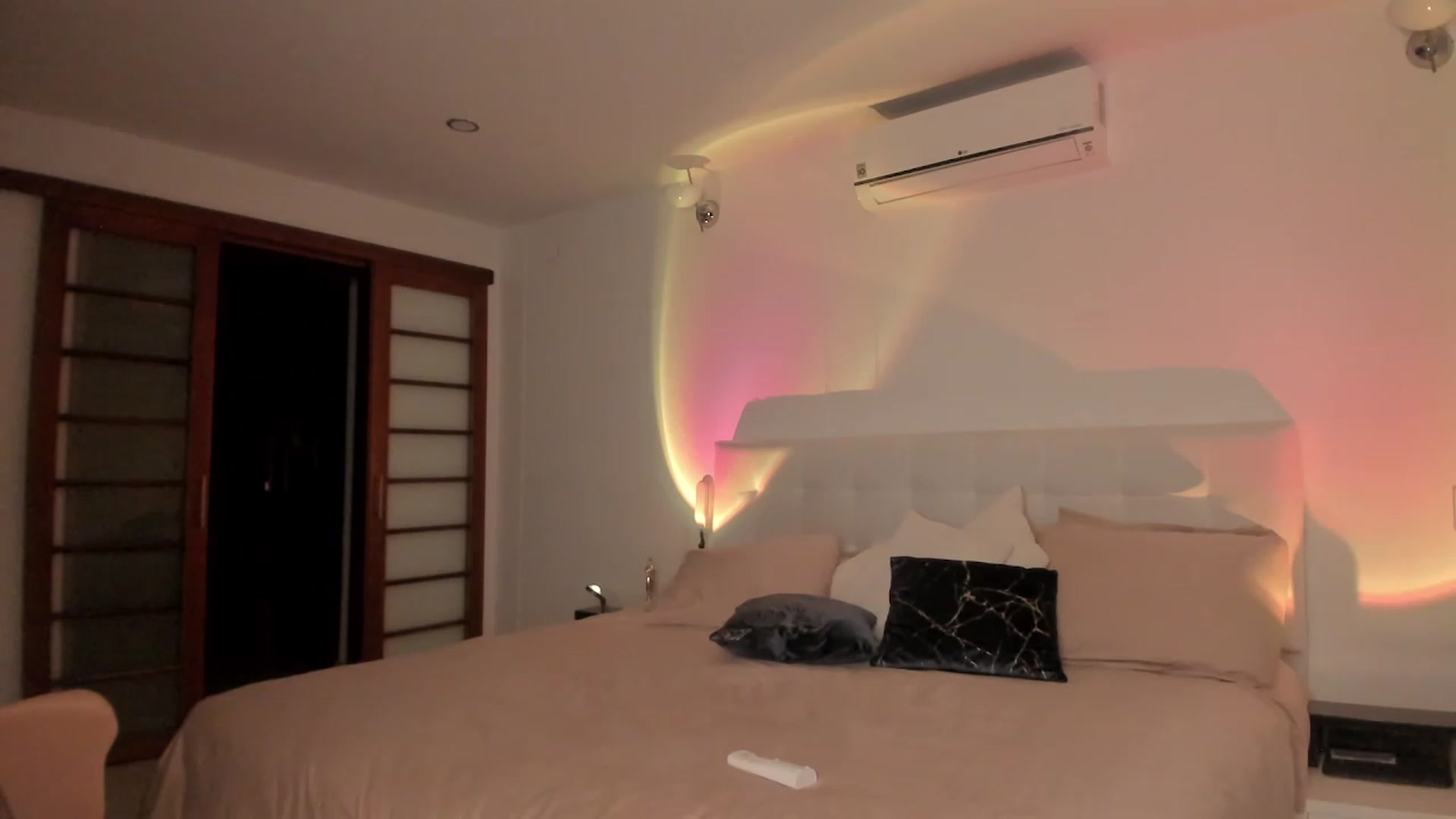 Gallery image thumbnail from Lore_23's myfreecams stream on, 06/21/2023, 02:28 image 18 of 20