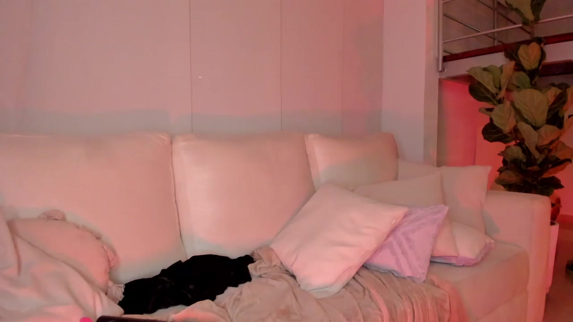 Gallery image thumbnail from Lore_23's myfreecams stream on, 07/04/2023, 06:51 image 18 of 20
