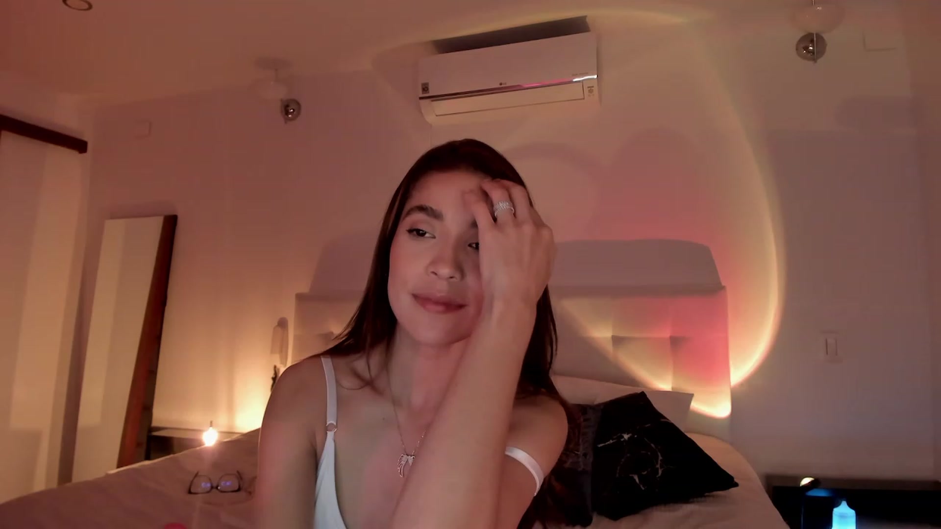 Gallery image thumbnail from Lore_23's myfreecams stream on, 07/05/2023, 06:48 image 10 of 20