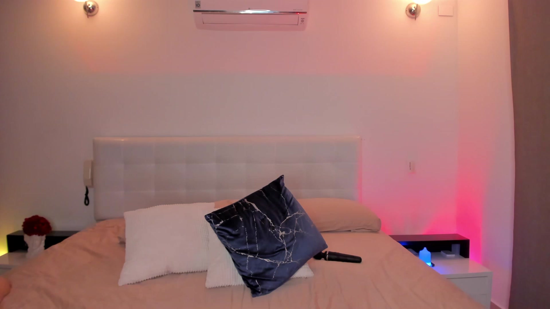 Gallery image thumbnail from Lore_23's myfreecams stream on, 07/27/2023, 07:30 image 15 of 20