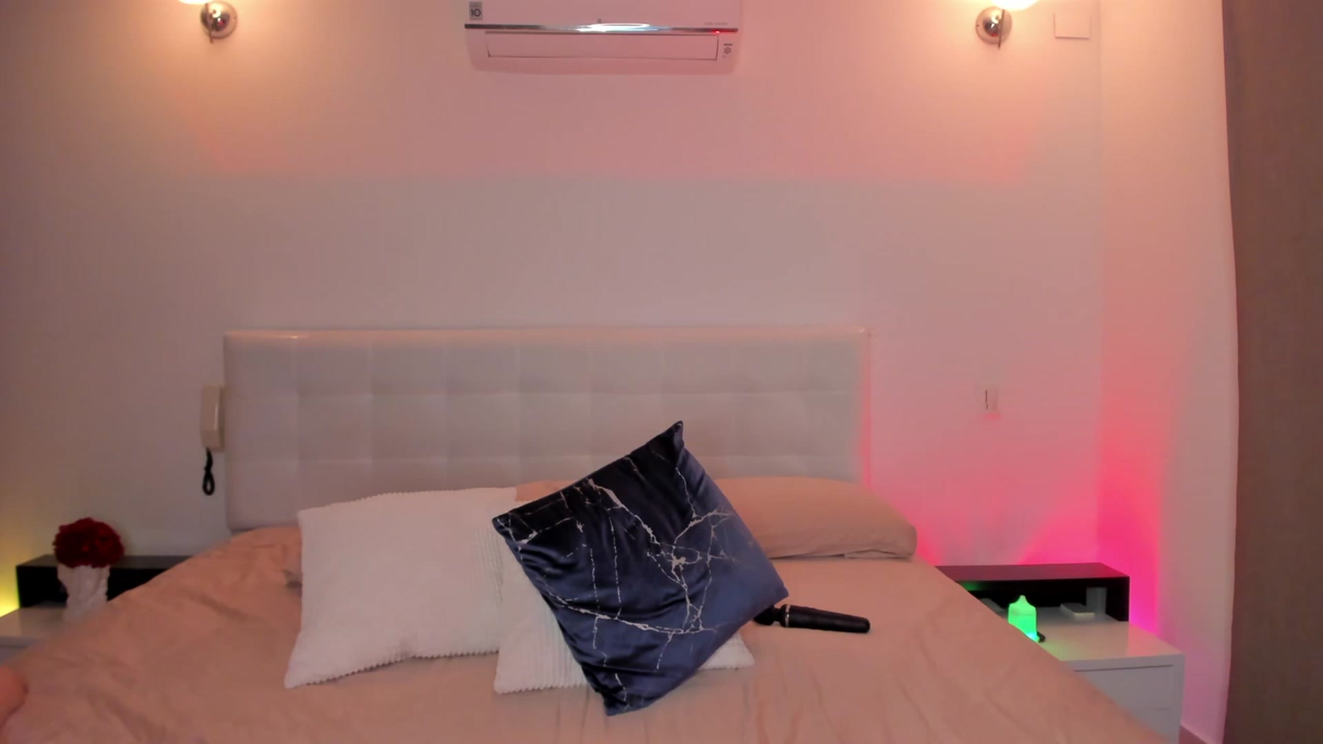Gallery image thumbnail from Lore_23's myfreecams stream on, 07/27/2023, 07:30 image 17 of 20