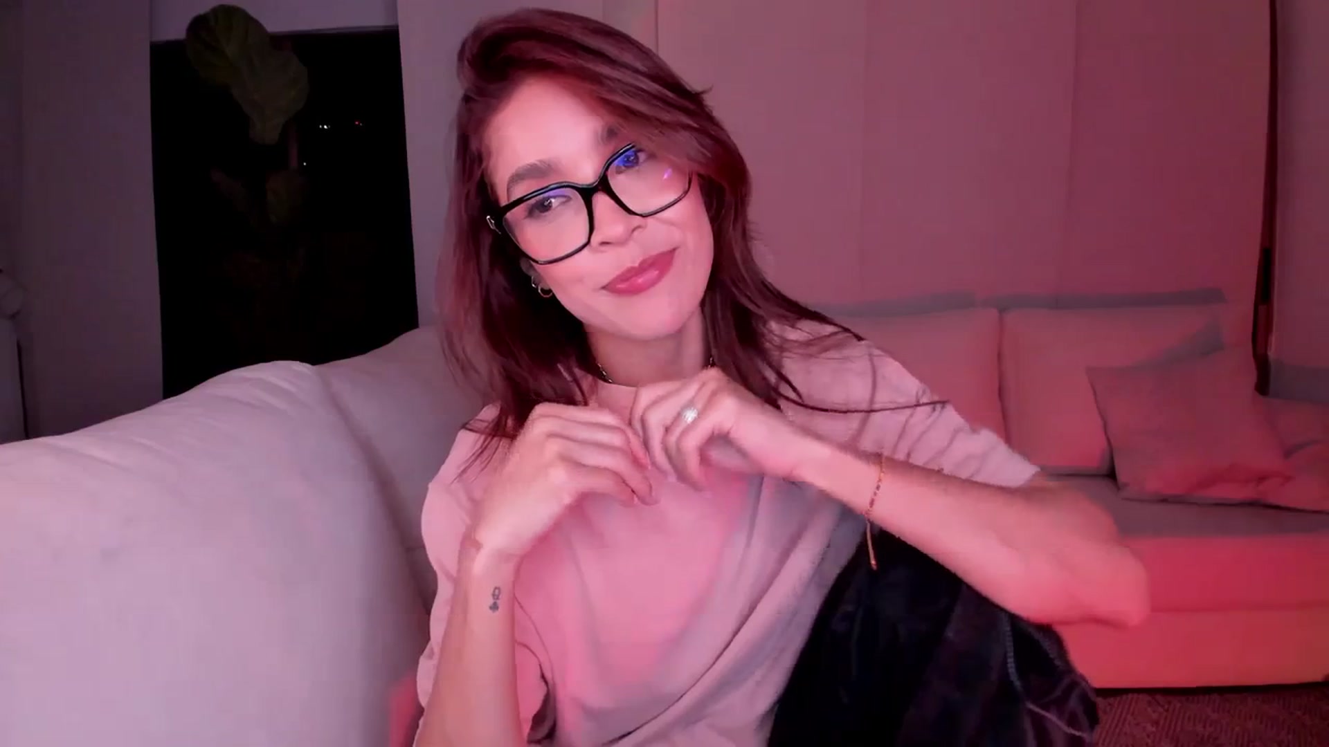 Gallery image thumbnail from Lore_23's myfreecams stream on, 09/29/2023, 02:56 image 3 of 20