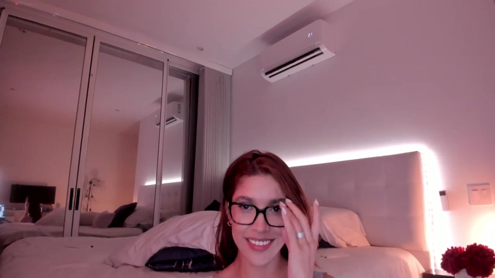 Gallery image thumbnail from Lore_23's myfreecams stream on, 11/07/2023, 06:36 image 18 of 20