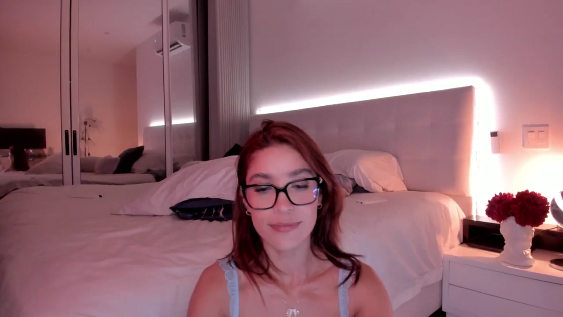 Gallery image thumbnail from Lore_23's myfreecams stream on, 11/07/2023, 06:36 image 8 of 20