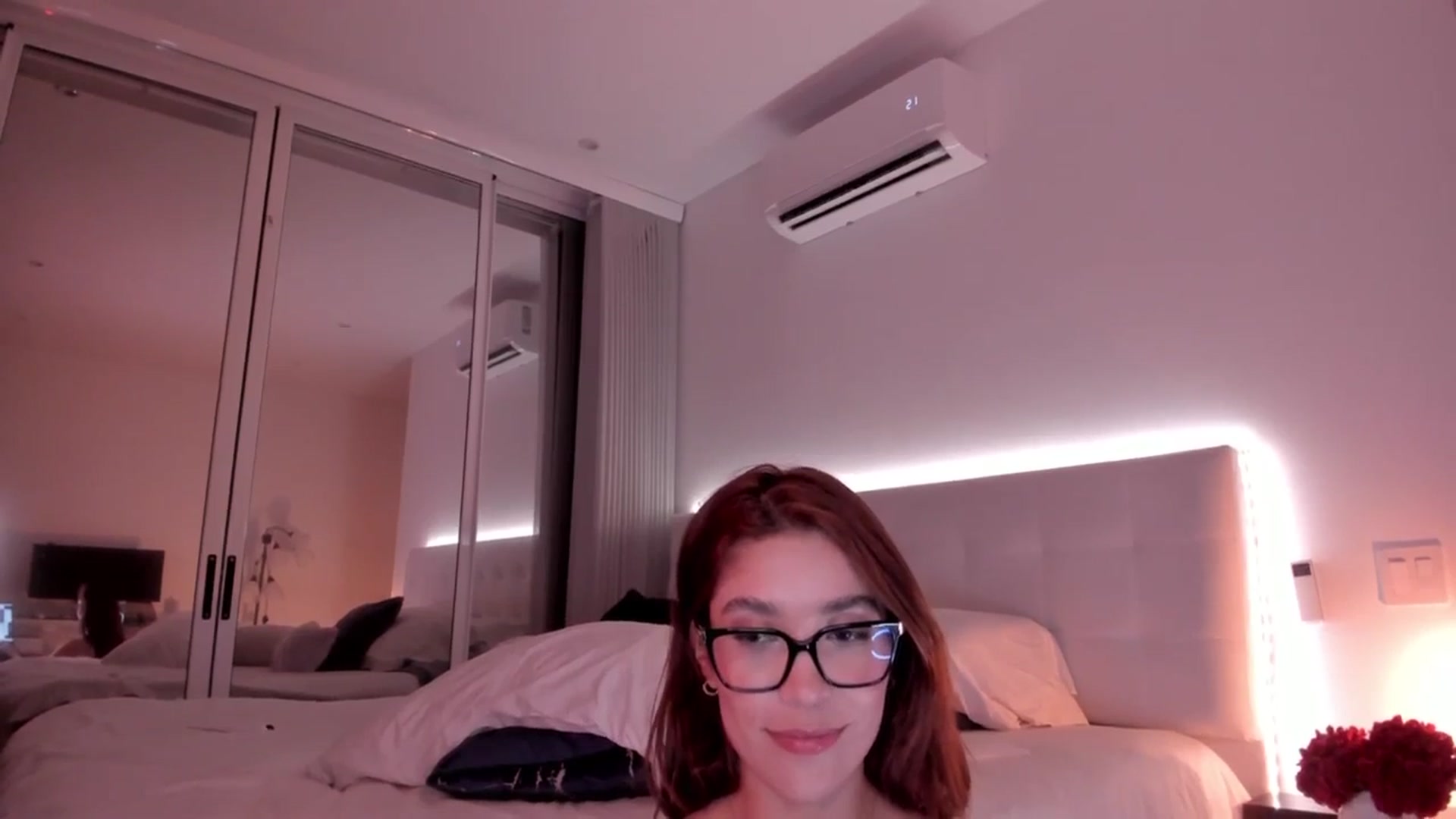 Gallery image thumbnail from Lore_23's myfreecams stream on, 11/07/2023, 06:36 image 20 of 20