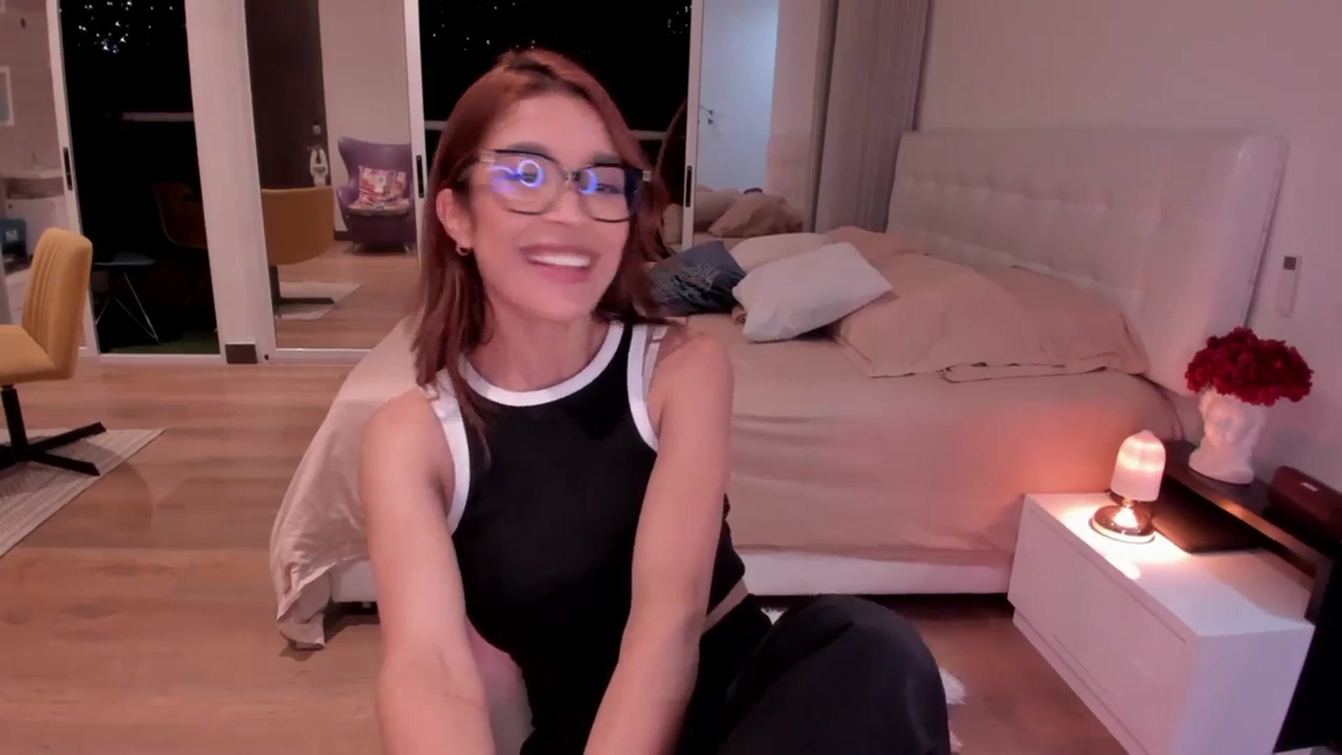 Gallery image thumbnail from Lore_23's myfreecams stream on, 11/14/2023, 03:28 image 9 of 20